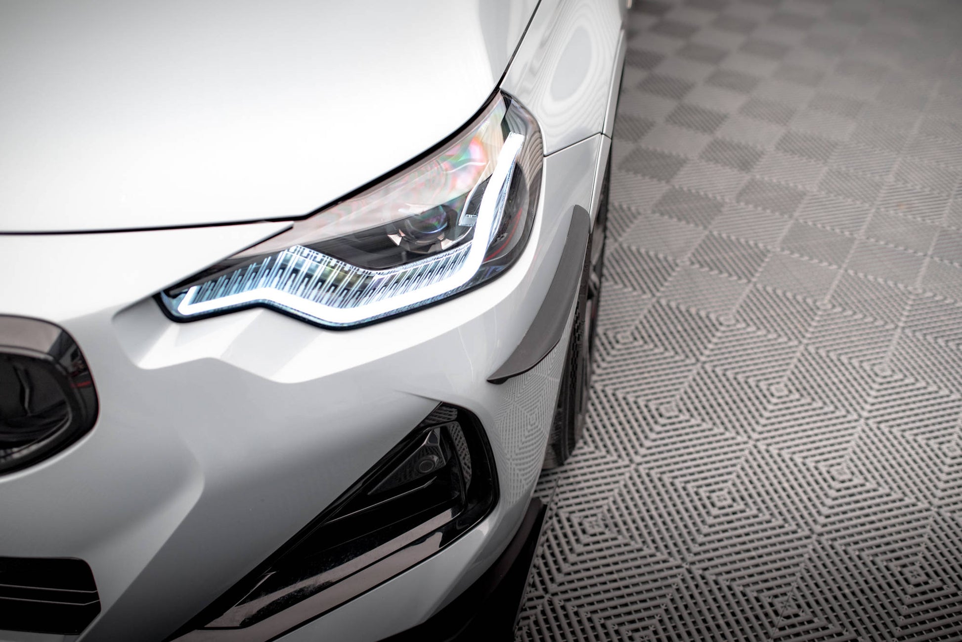 Maxton Stoßstangenflügel vorne (Canards) BMW 2 Coupe M-Paket / M240i G42