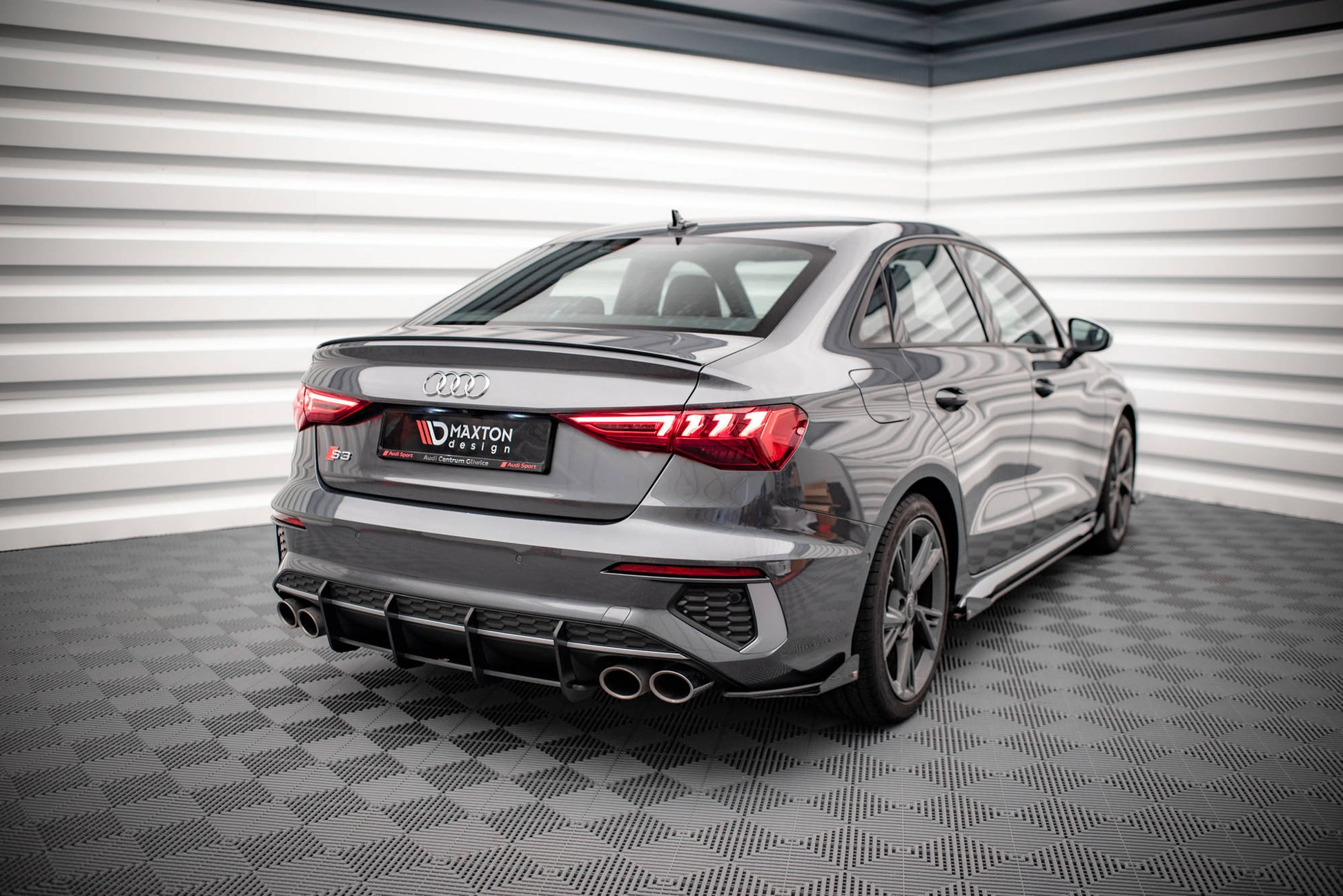Maxton Street Pro Heck Ansatz Flaps Diffusor +Flaps für Audi S3 Limousine 8Y schwarz Hochglanz