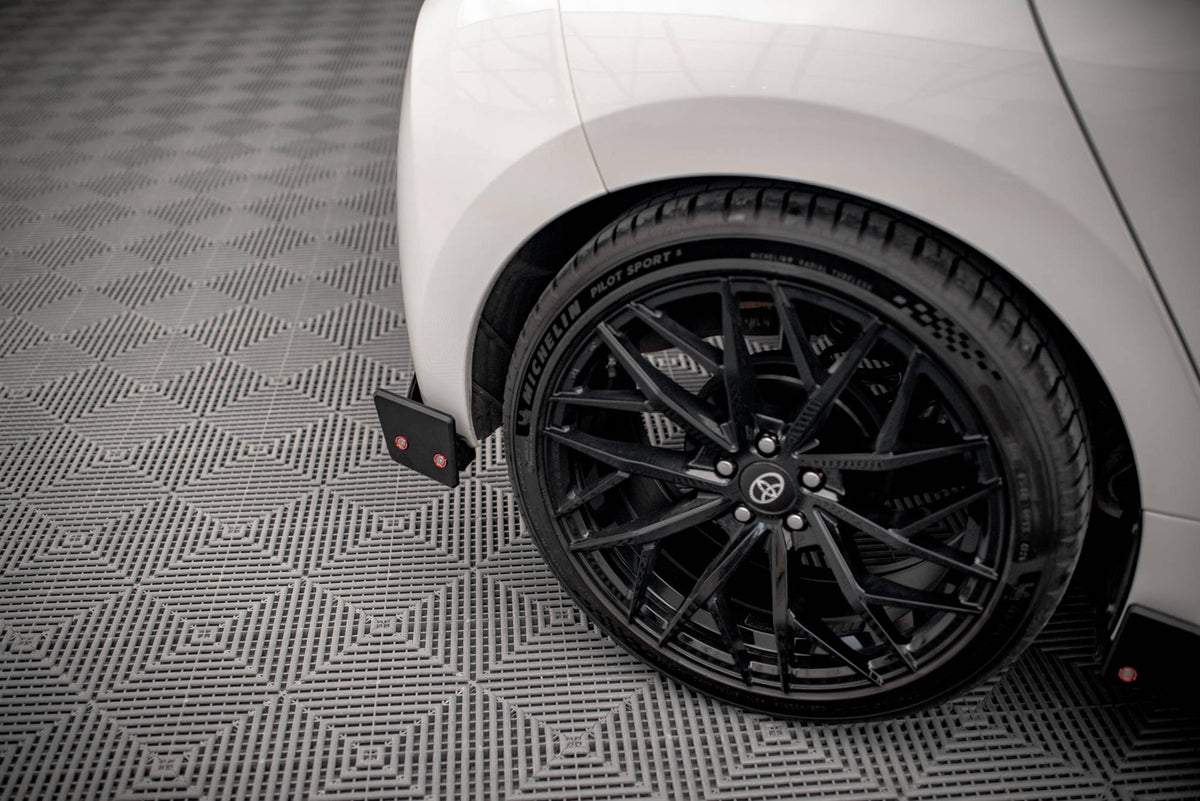 Maxton Mittlerer Diffusor Heck Ansatz V.1 +Flaps für  Toyota Yaris Mk4