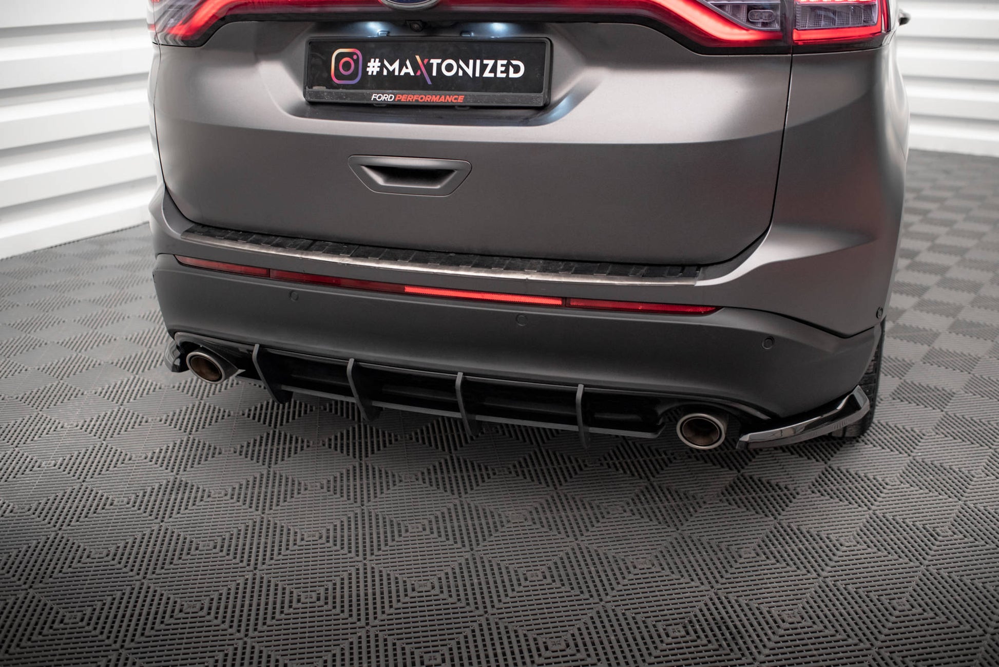 Maxton Street Pro Heckschürze für Ford Edge Mk2