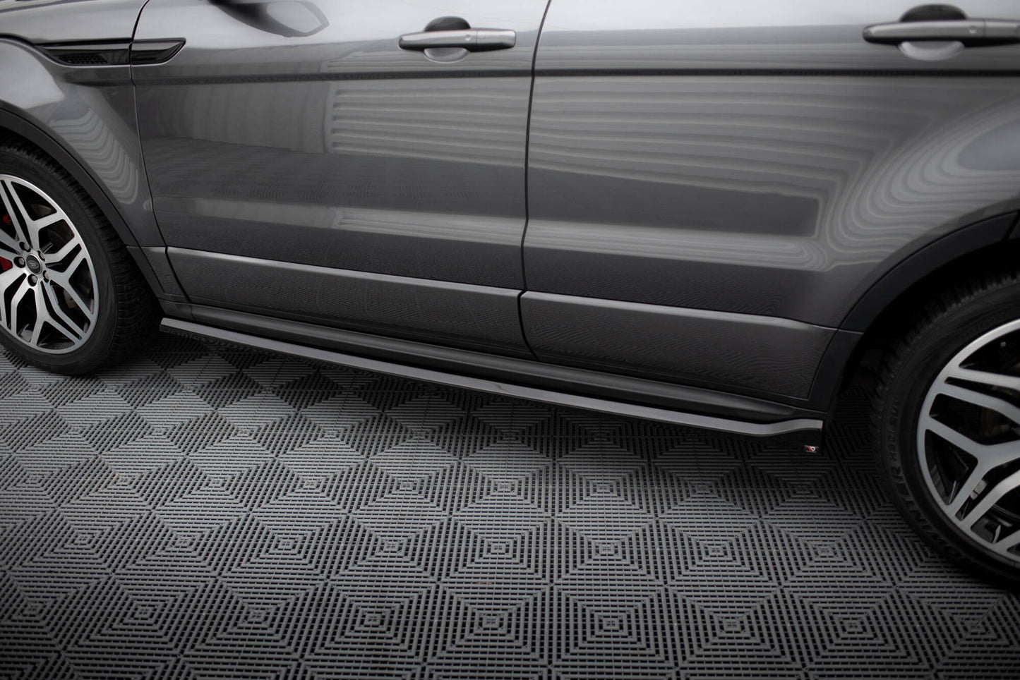 Maxton Seitenschweller Ansatz für Land Rover Range Rover Evoque HSE Dynamic Mk1 Facelift schwarz Hochglanz