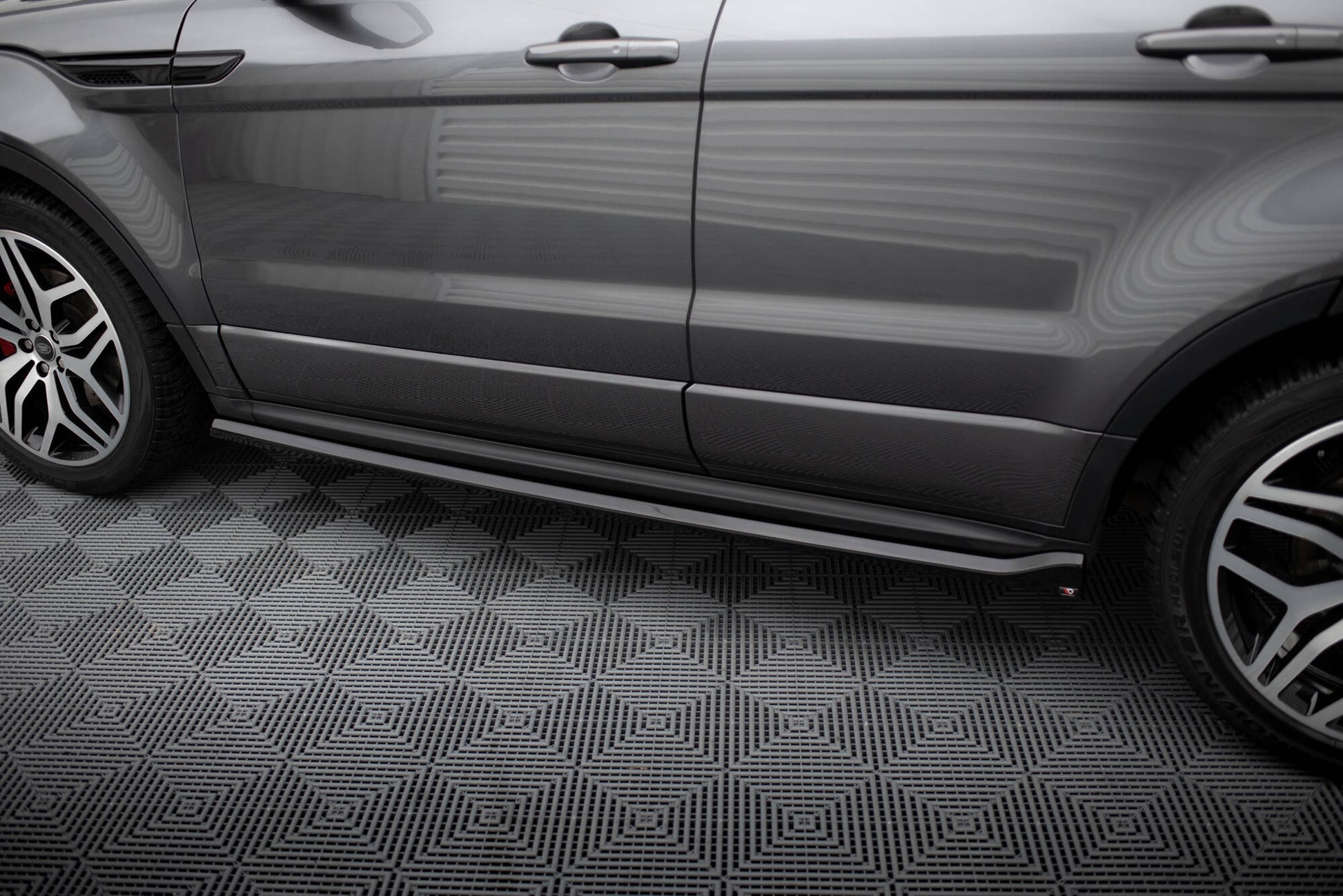Maxton Seitenschweller Ansatz für Land Rover Range Rover Evoque HSE Dynamic Mk1 Facelift schwarz Hochglanz