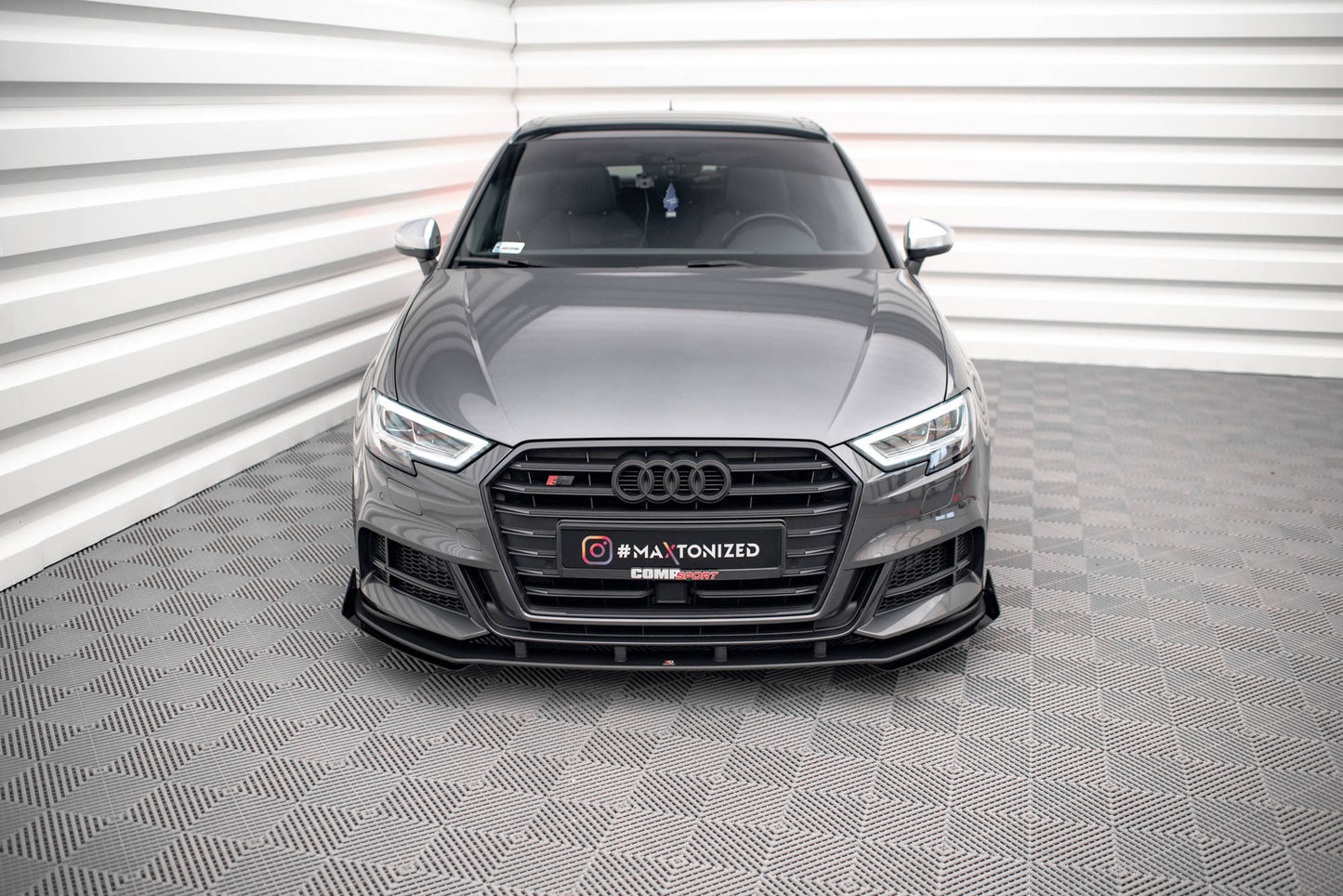 Maxton Street Pro Front Ansatz für +Flaps für V.1 + Flaps Audi S3 / A3 S-Line Sportback 8V Facelift schwarz Hochglanz