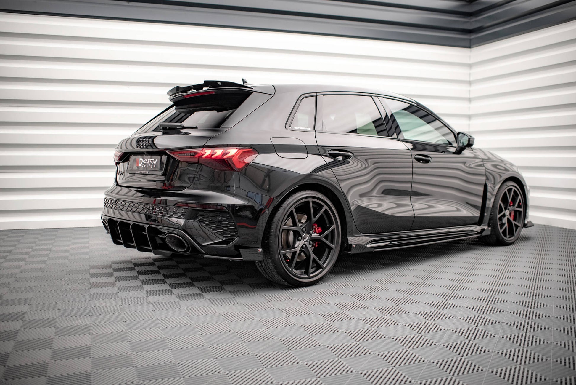 Maxton Street Pro Seitenschweller Ansatz für + Flaps Audi RS3 Sportback 8Y schwarz Hochglanz