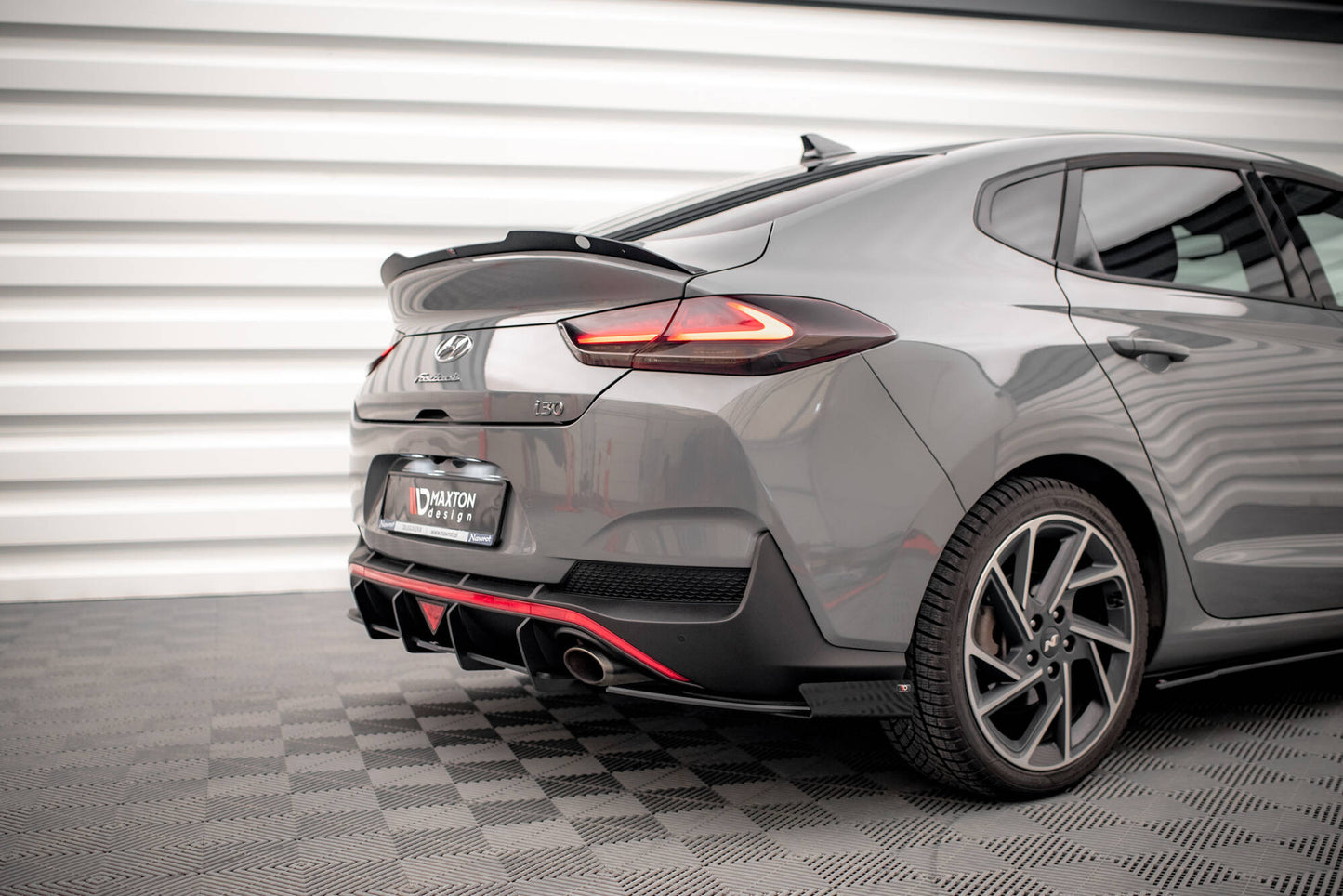 Maxton Street Pro Heck Ansatz Flaps Diffusor +Flaps für Hyundai I30 Fastback N-Line Mk3 Facelift schwarz Hochglanz