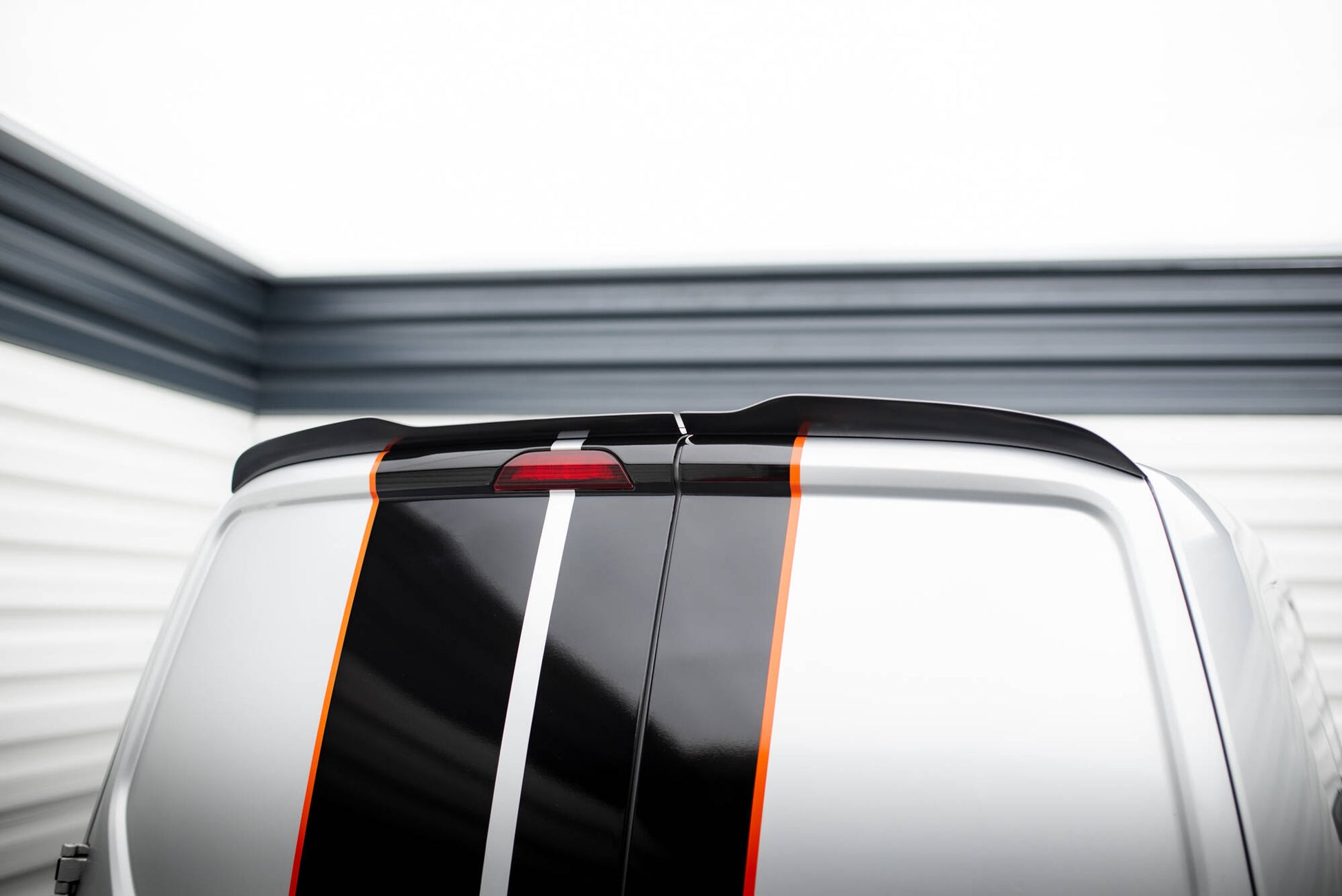 Maxton Spoiler CAP für Ford Transit Courier Mk1 schwarz Hochglanz
