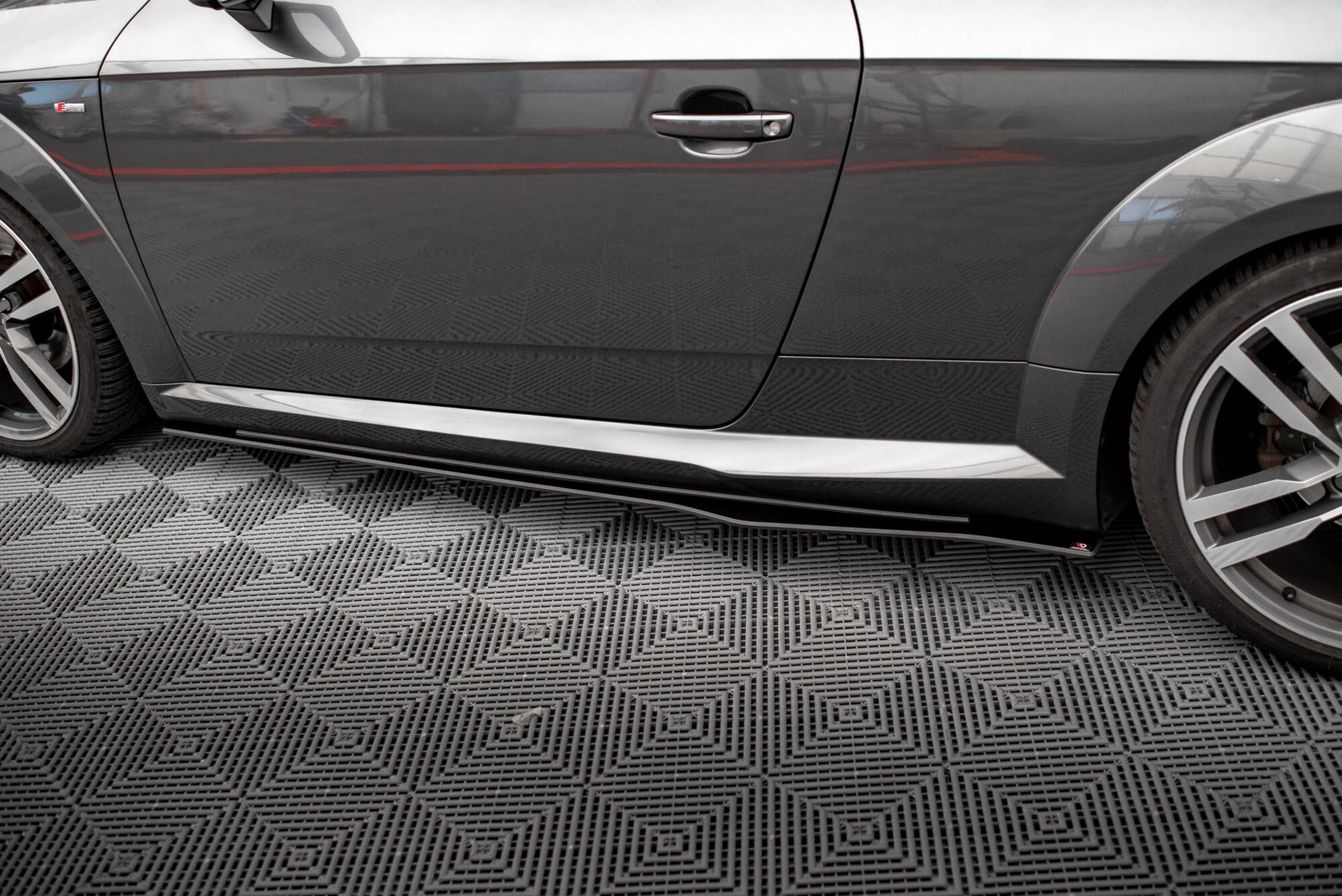 Maxton Street Pro Seitenschweller Ansatz für Audi TT S / S-Line 8S