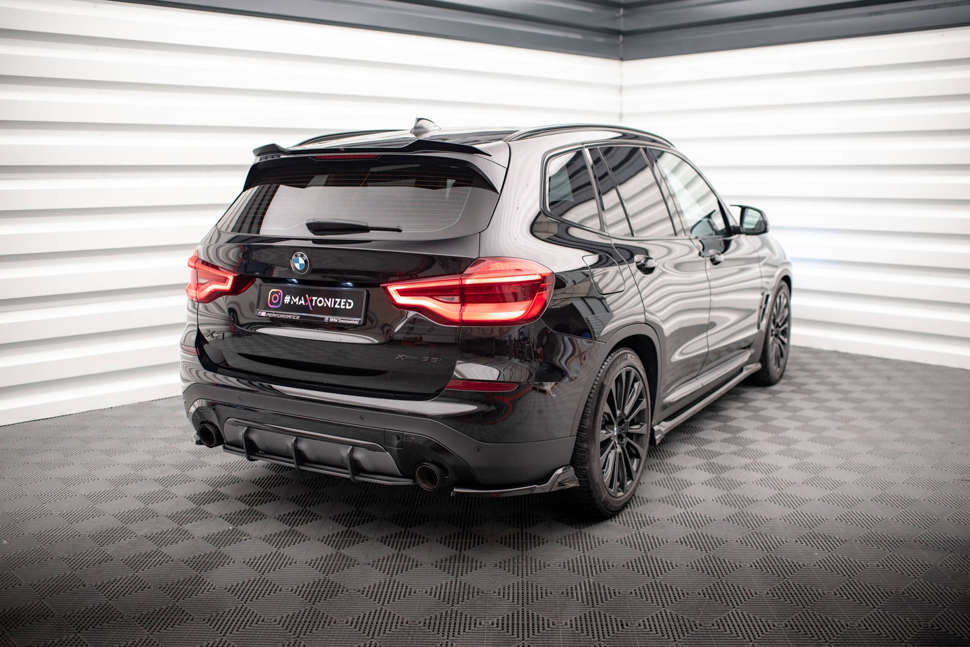 Maxton Heck Ansatz Flaps Diffusor für BMW X3 G01 schwarz Hochglanz