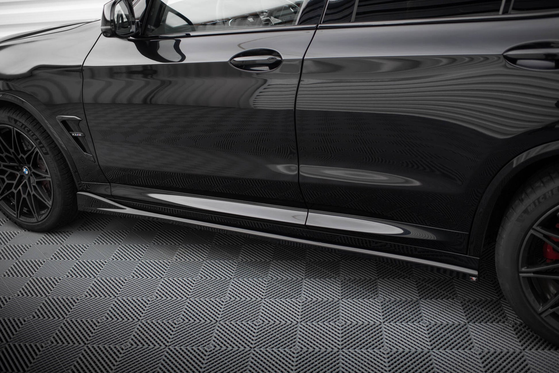 Maxton Seitenschweller Ansatz für BMW X3 M F97 Facelift schwarz Hochglanz