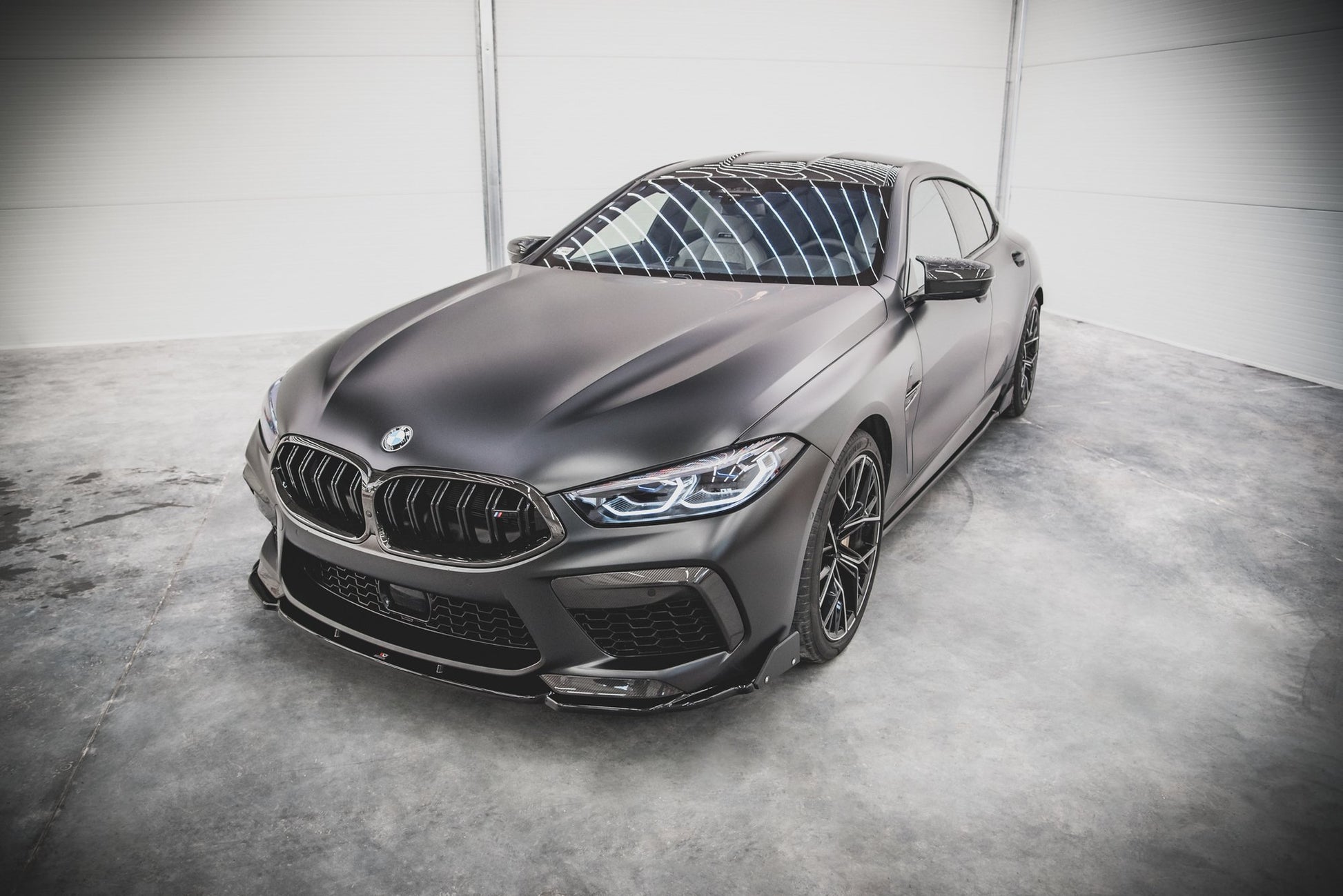 Maxton Front Ansatz V.1 +Flaps für BMW M8  Gran Coupe F93 / Coupe F92