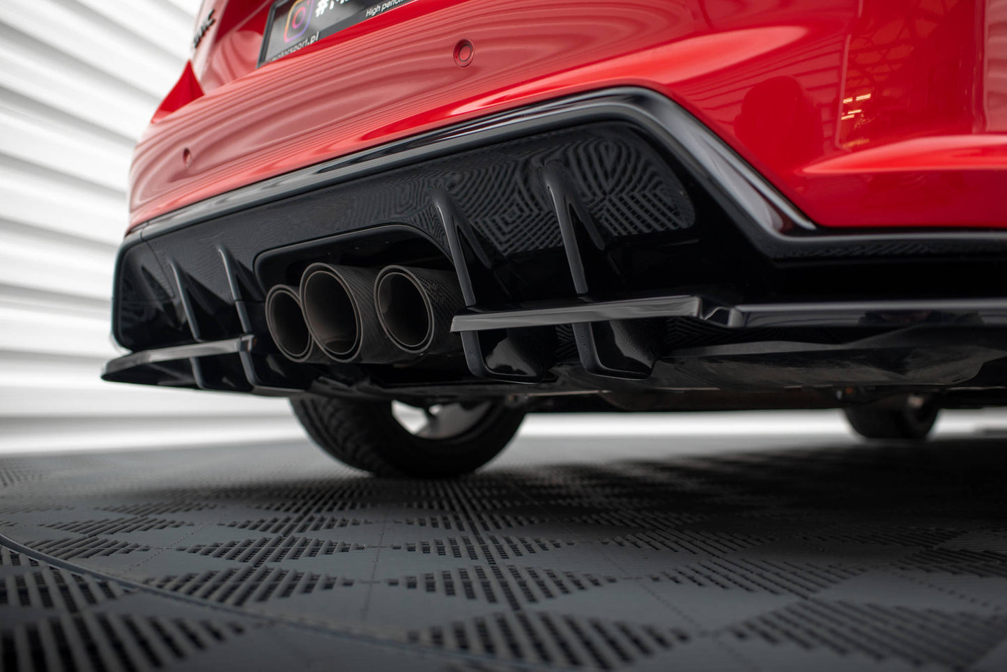 Maxton Mittlerer Diffusor Heck Ansatz DTM Look für V.1 Honda Civic Type-R Mk 11 schwarz Hochglanz