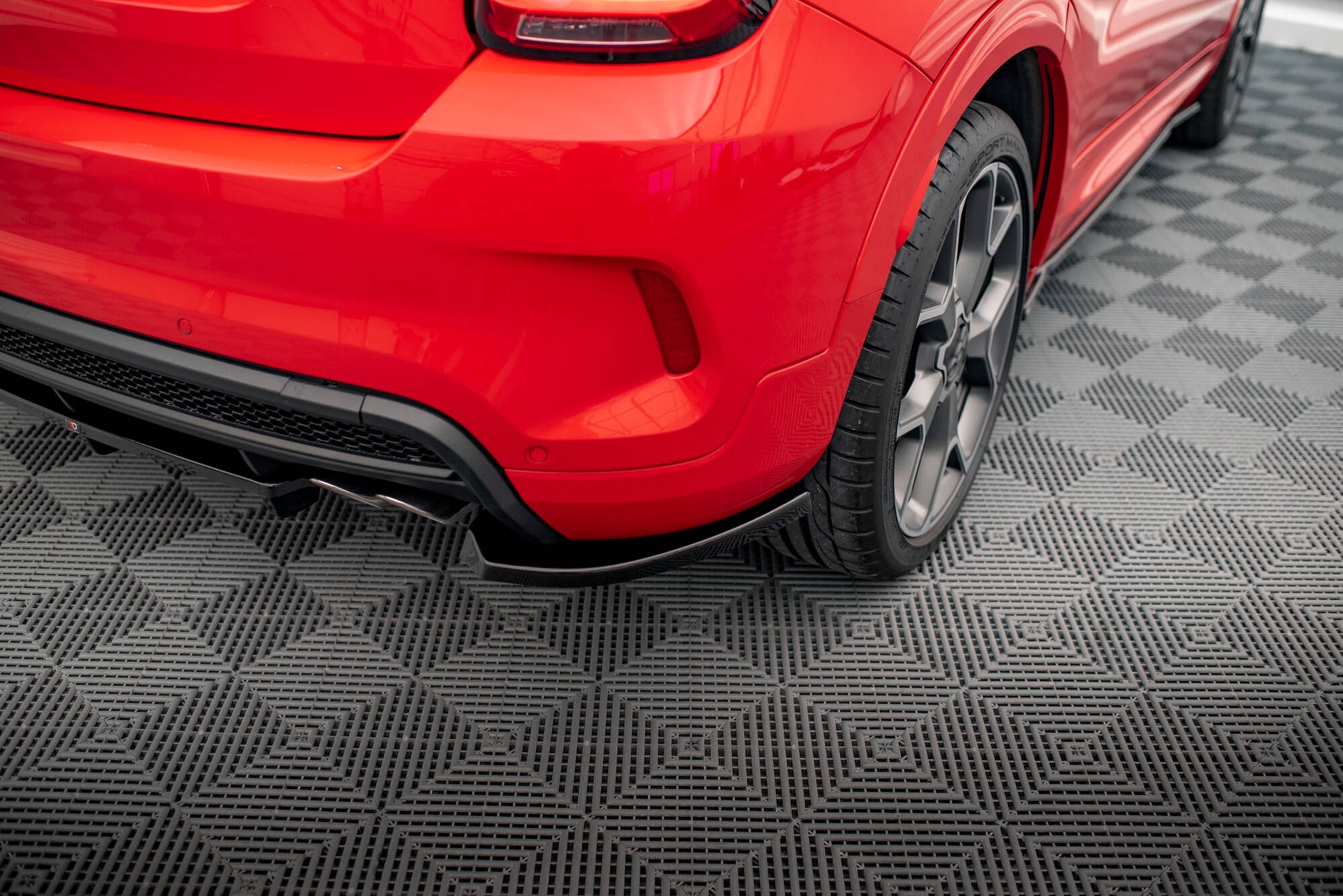 Maxton Mittlerer Diffusor Heck Ansatz DTM Look für Fiat 500X Sport Mk1 Facelift schwarz Hochglanz