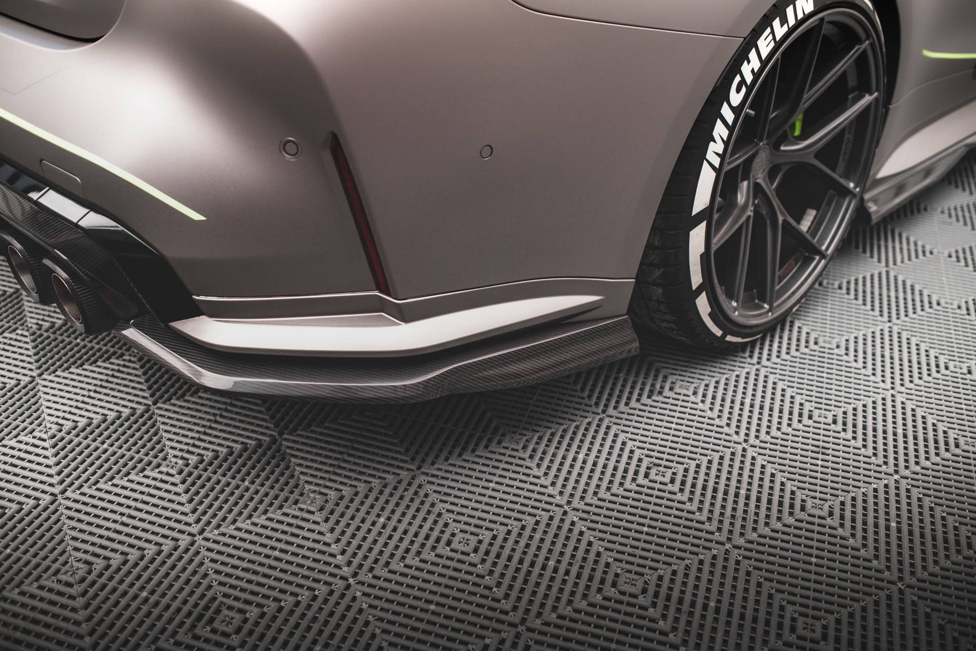 Maxton Carbon Fiber Heck Ansatz Flaps Diffusor für BMW M4 G82