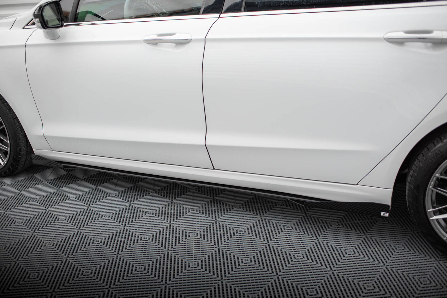 Maxton Street Pro Seitenschweller Ansatz für + Flaps Ford Mondeo Sport Mk5 Facelift / Fusion Sport Mk2 Facelift schwarz Ho...