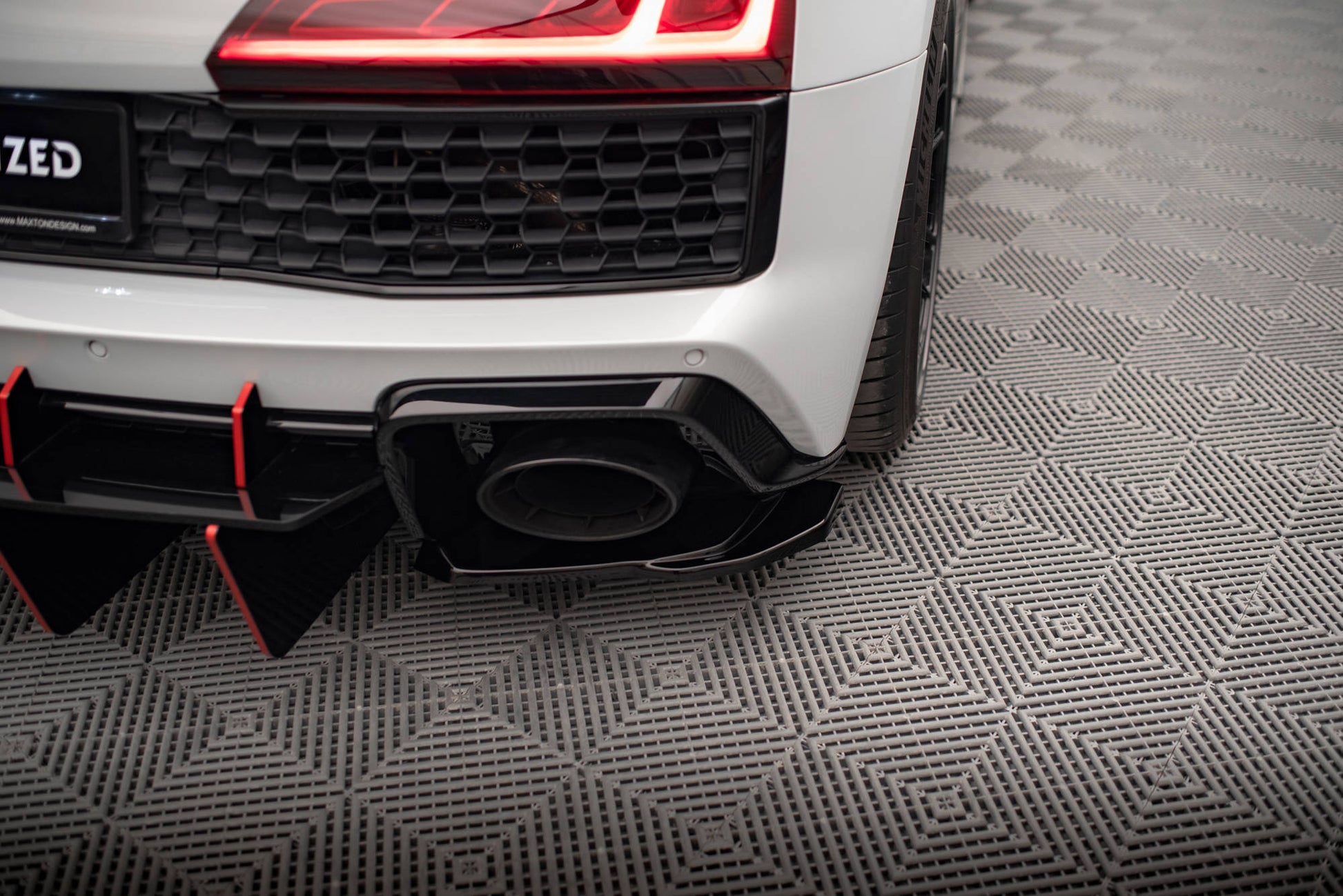 Maxton Heck Ansatz Flaps Diffusor für Audi R8 Mk2 Facelift schwarz Hochglanz