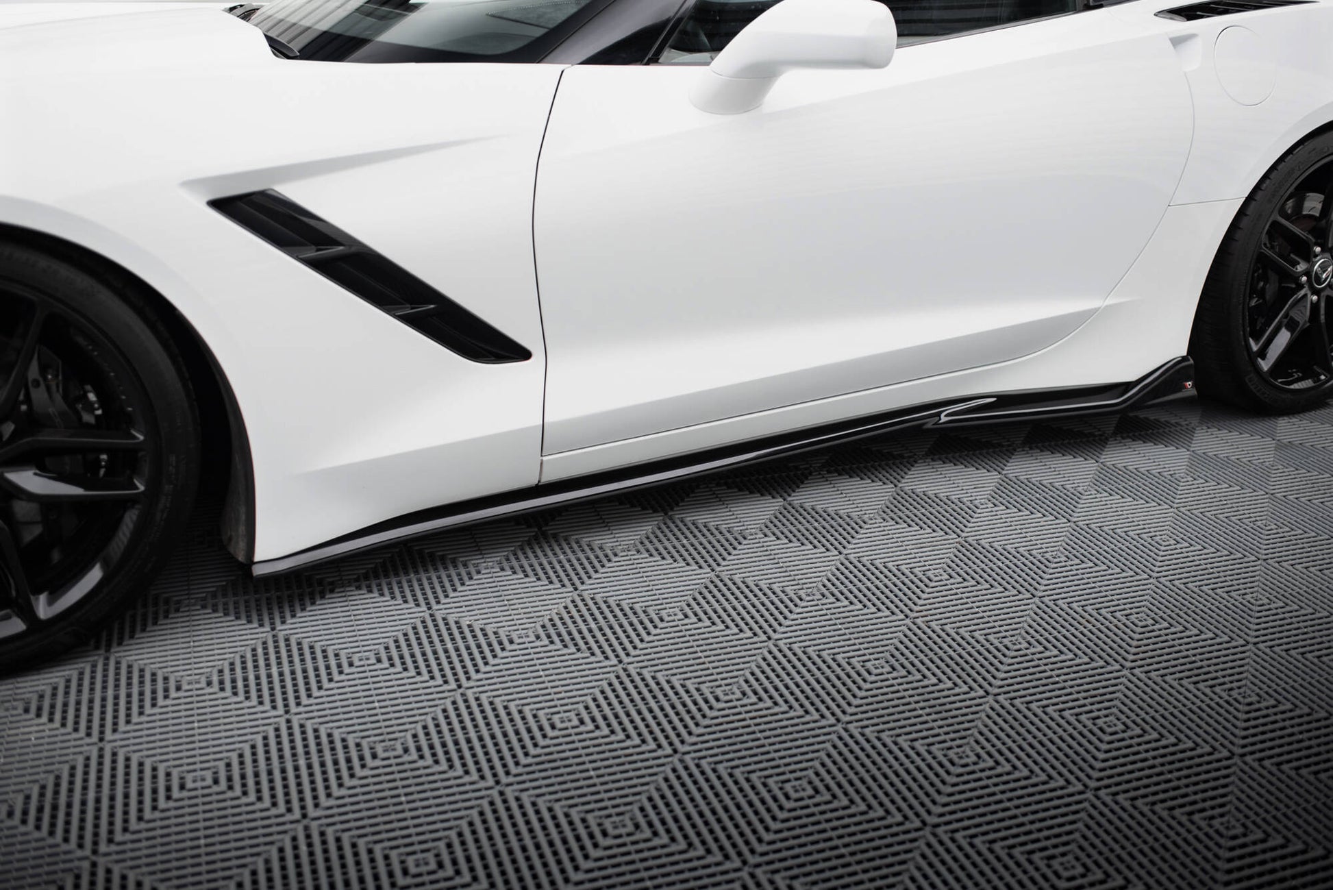 Maxton Seitenschweller Ansatz für V.2 für Chevrolet Corvette C7 schwarz Hochglanz