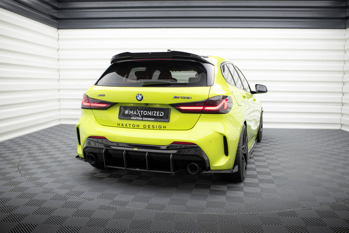 Maxton Hintere Seiten Flaps V.1 für BMW 1er F40 M-Paket / M135i schwarz Hochglanz