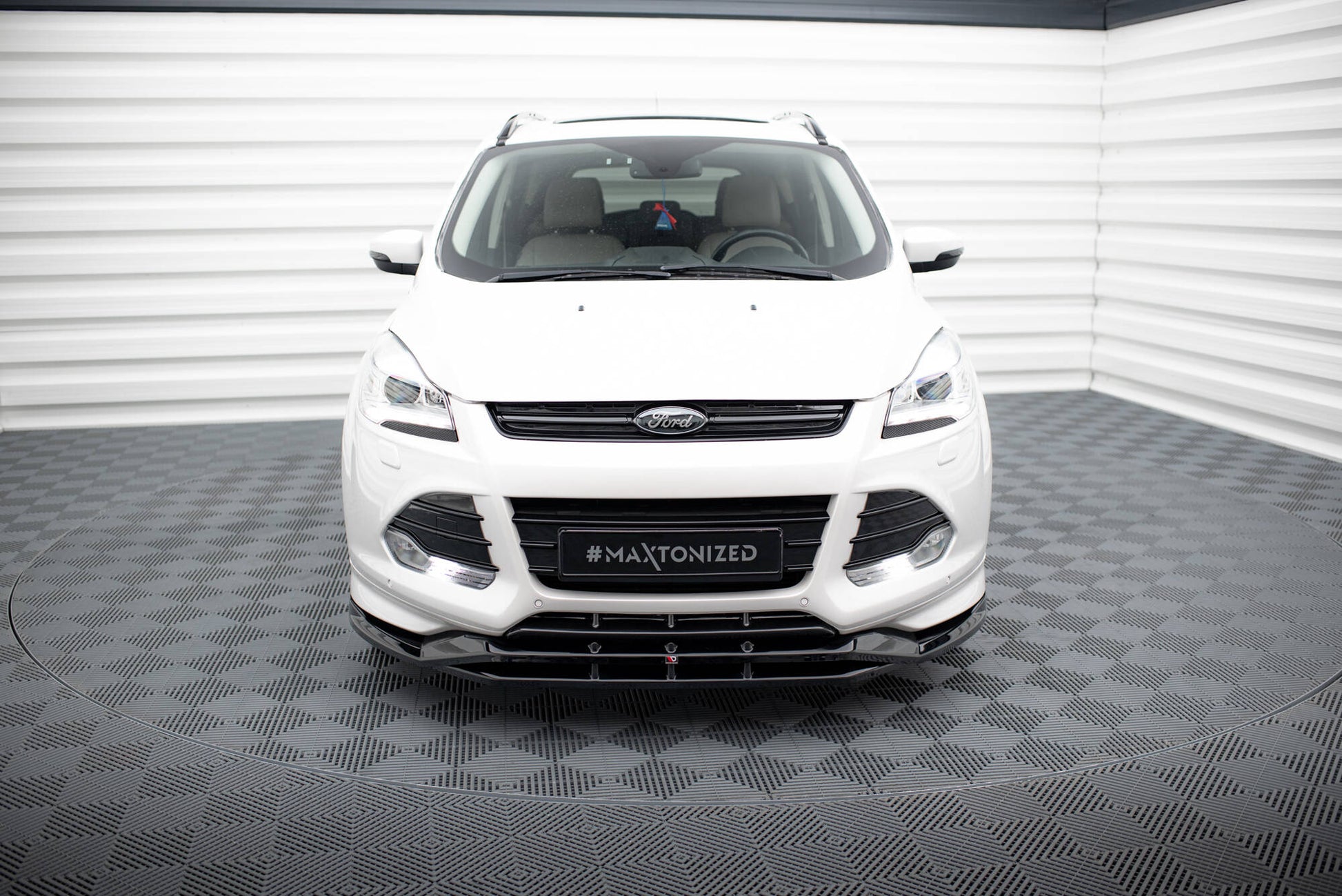 Maxton Front Ansatz für Ford Kuga ST-Line Mk2 schwarz Hochglanz