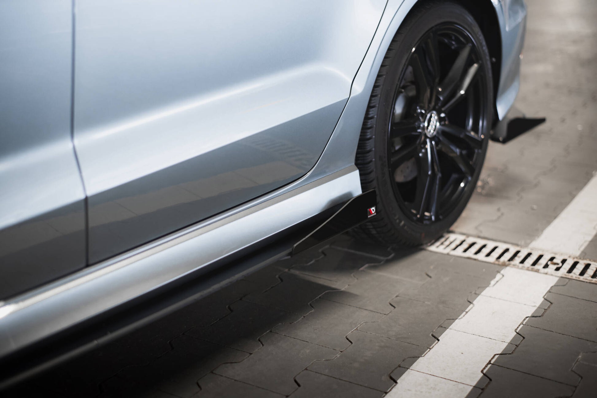 Maxton Side Flaps Audi S3 / A3 S-Line Limousine 8V schwarz Hochglanz