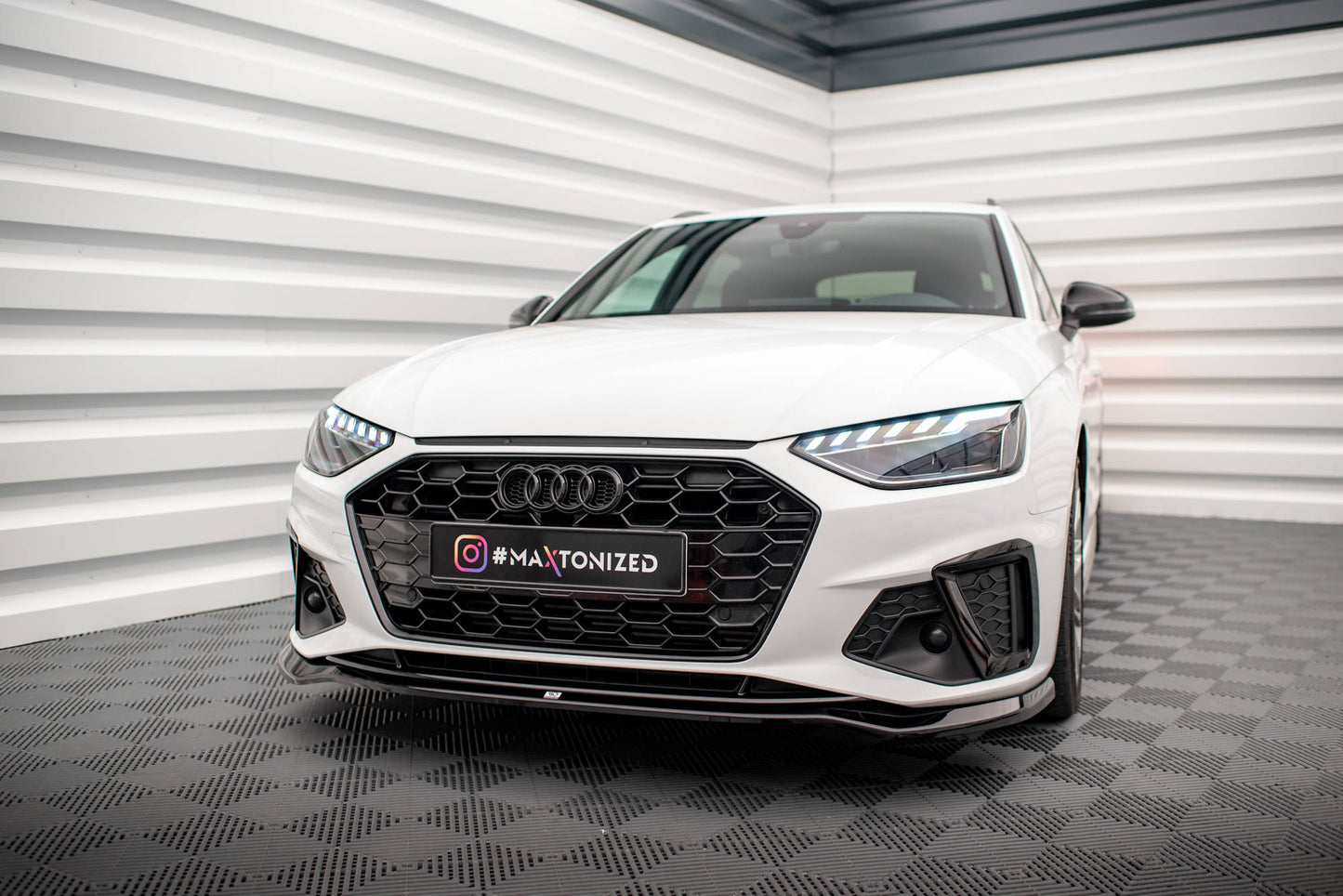 Maxton Front Ansatz V.2 für Audi A4 S-Line / S4 B9 Facelift schwarz Hochglanz