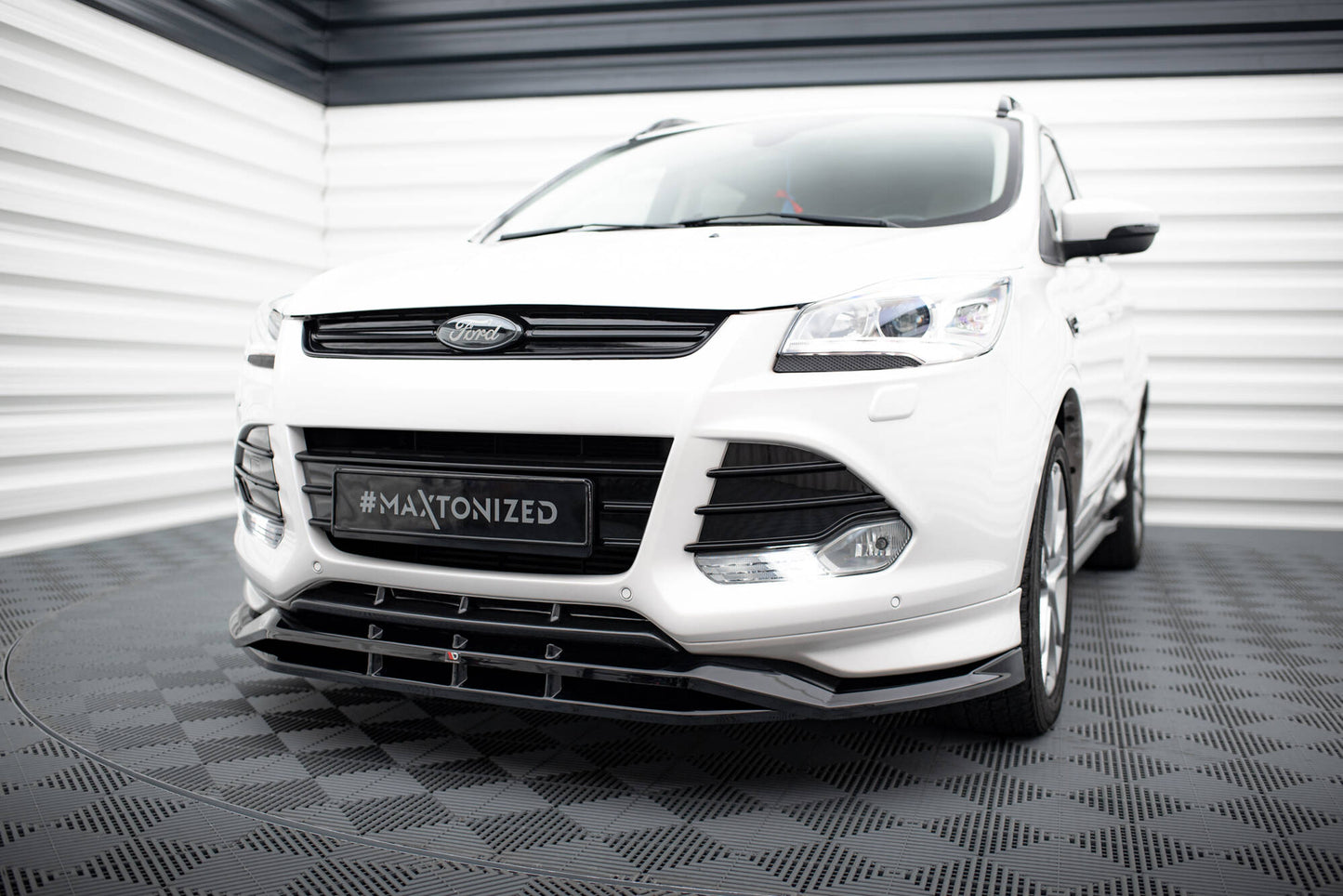 Maxton Front Ansatz für Ford Kuga ST-Line Mk2 schwarz Hochglanz