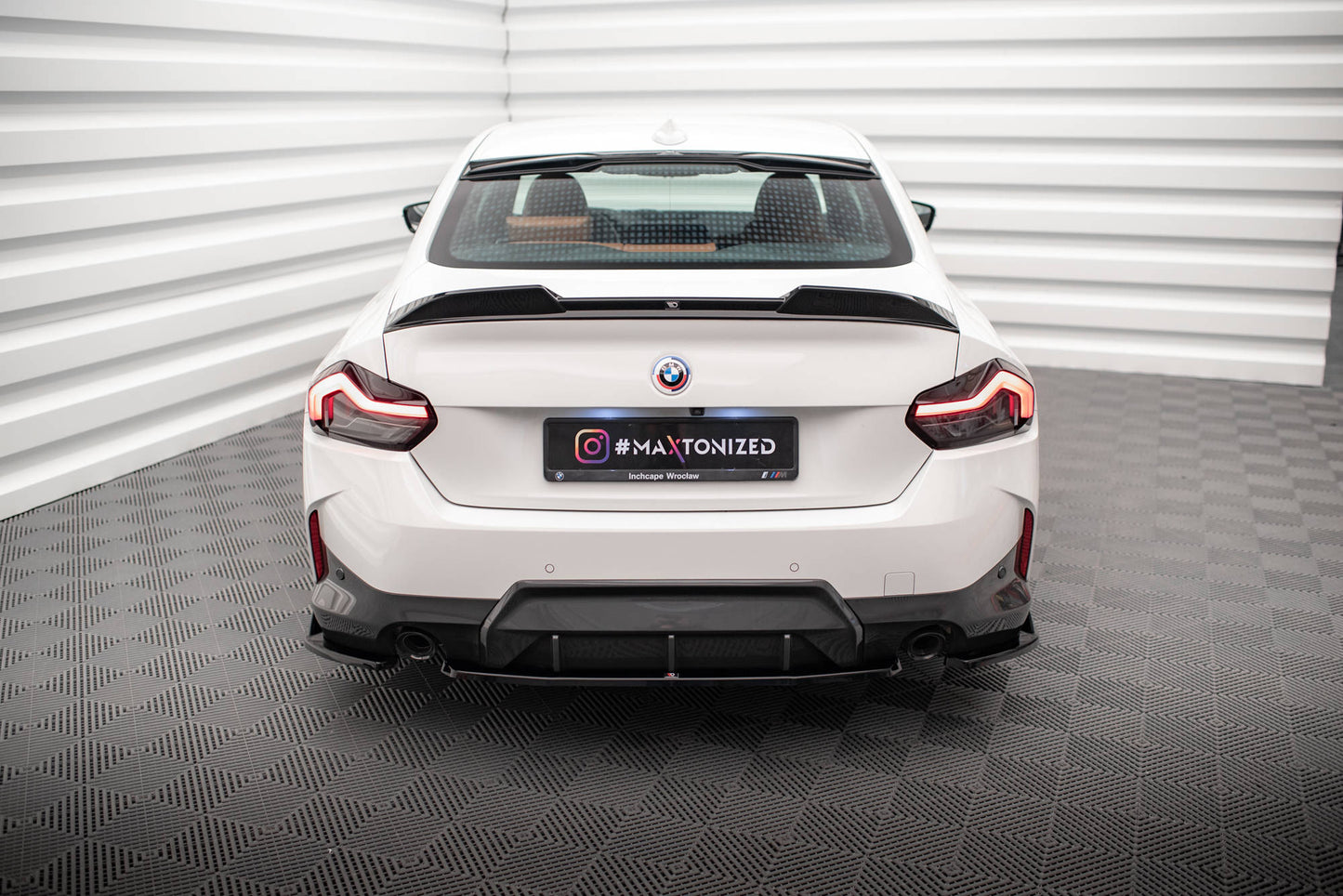 Maxton Mittlerer Diffusor Heck Ansatz für BMW 2 Coupe M-Paket G42 schwarz Hochglanz