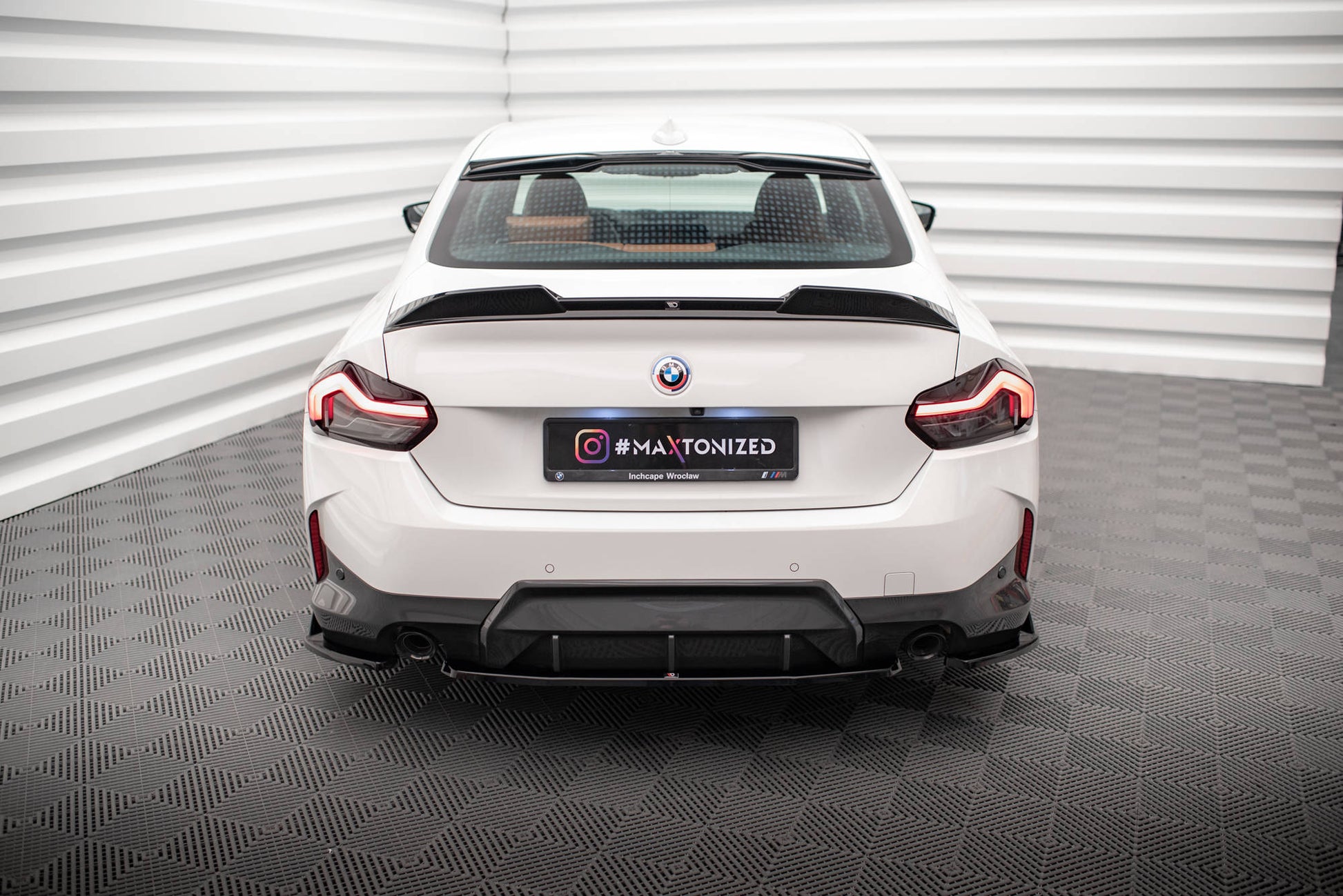 Maxton Mittlerer Diffusor Heck Ansatz für BMW 2 Coupe M-Paket G42 schwarz Hochglanz