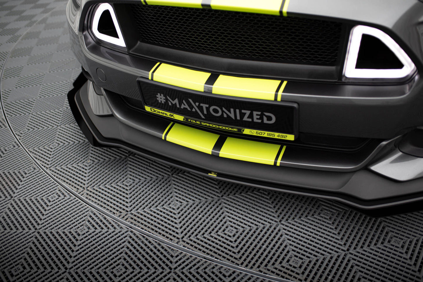 Maxton Street Pro Front Ansatz für +Flaps für + Flaps Ford Mustang GT Mk6  schwarz Hochglanz