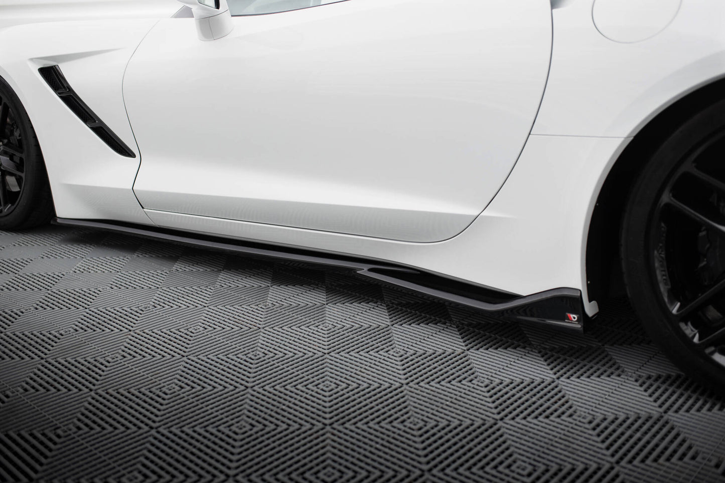Maxton Seitenschweller Ansatz für V.2 für Chevrolet Corvette C7 schwarz Hochglanz