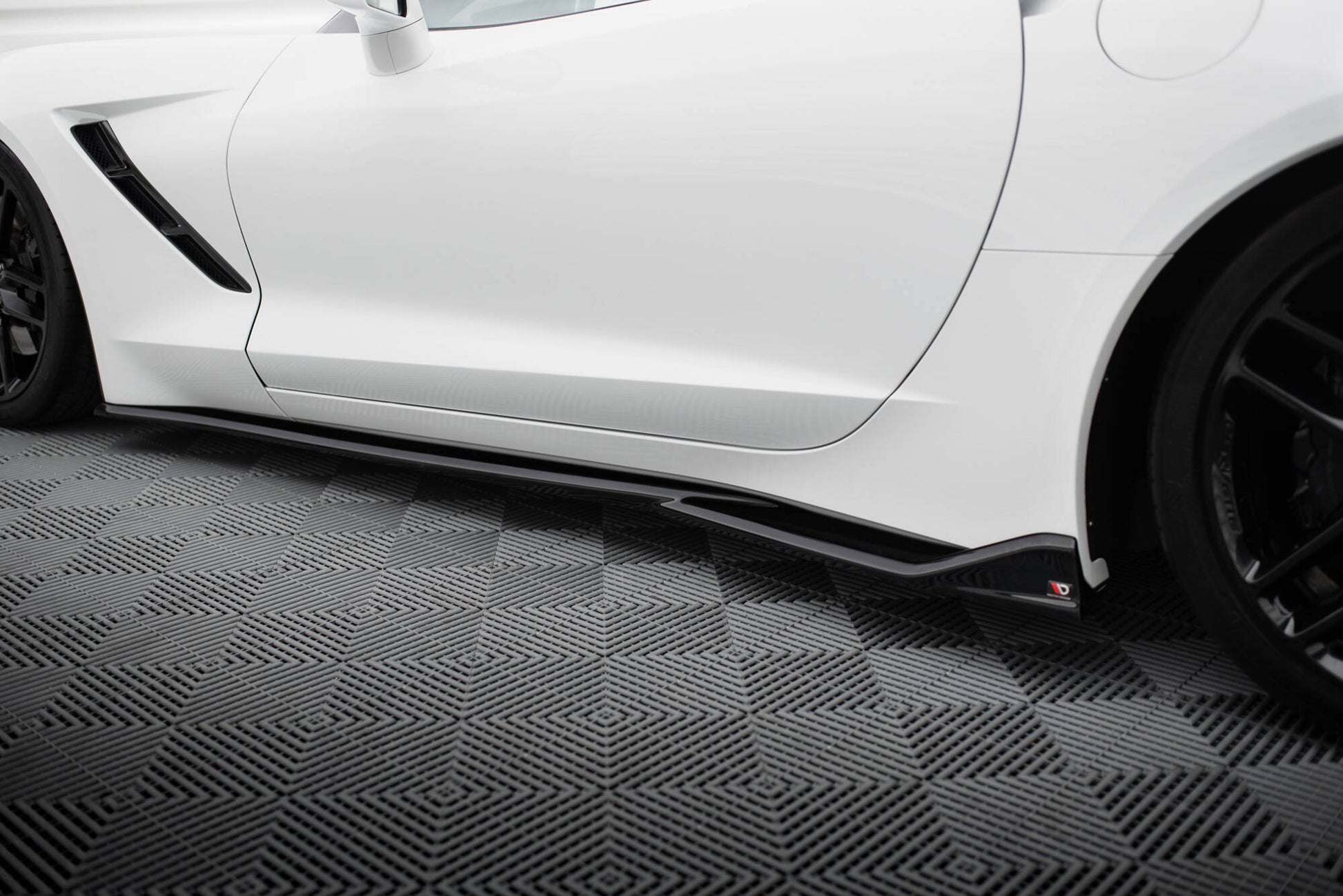 Maxton Seitenschweller Ansatz für V.2 für Chevrolet Corvette C7 schwarz Hochglanz