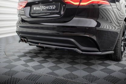 Maxton Mittlerer Diffusor Heck Ansatz DTM Look für Jaguar XE X760 Facelift schwarz Hochglanz