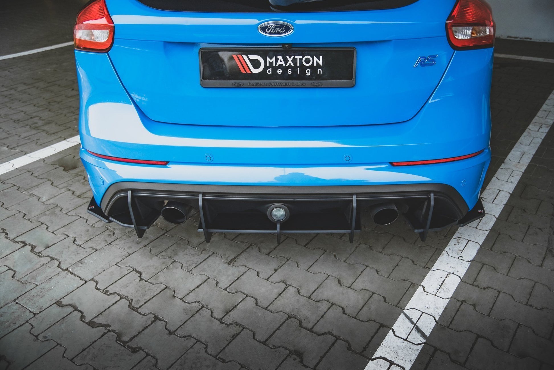 Maxton Robuste Racing Heckschürze für Ford Focus RS Mk3