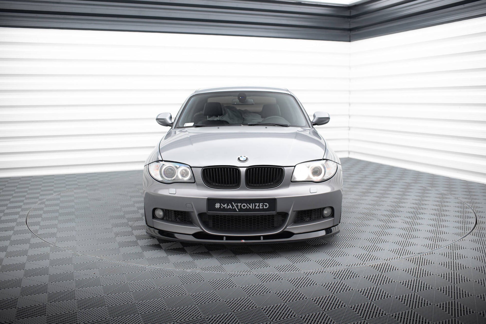 Maxton Front Ansatz V.2 für BMW 1er M-Paket E82 schwarz Hochglanz