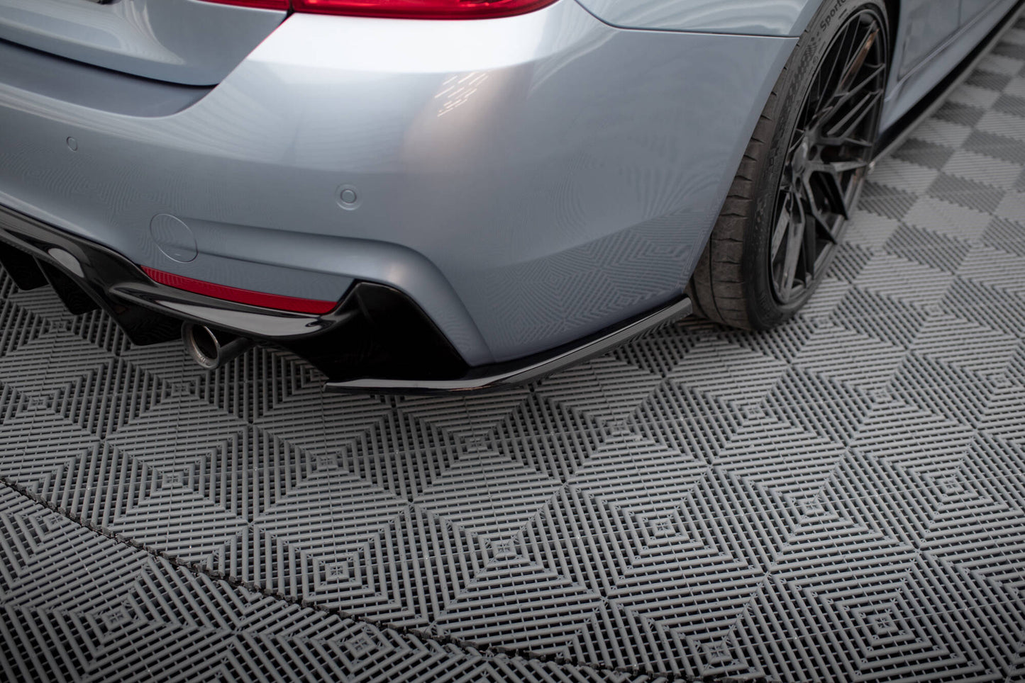 Maxton Heck Ansatz Flaps Diffusor V.4 für BMW 4er Coupe M-Paket F32  schwarz Hochglanz