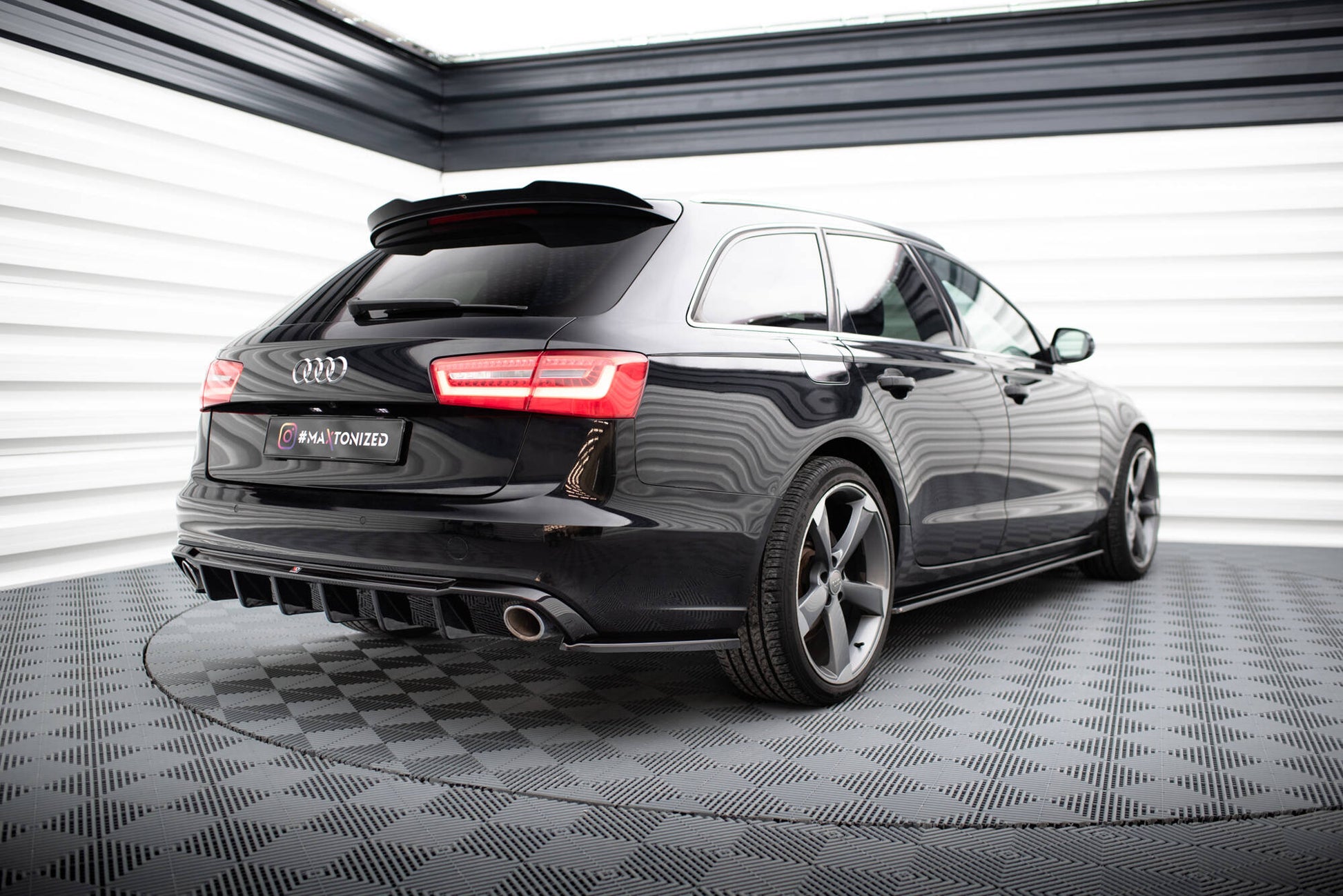 Maxton Heck Ansatz Flaps Diffusor V.3 für  Audi A6 Avant C7 schwarz Hochglanz