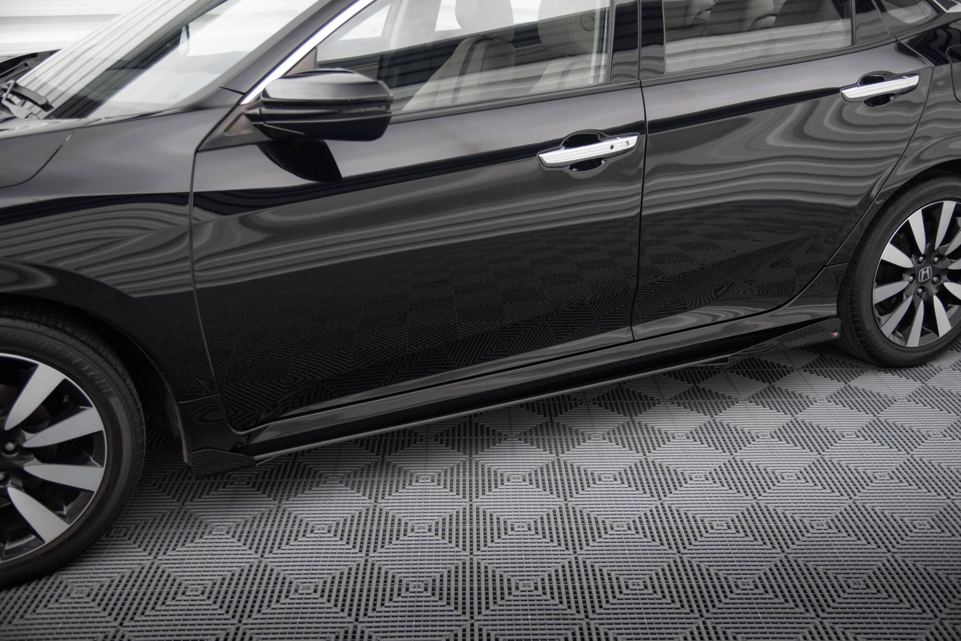Maxton Street Pro Seitenschweller Ansatz für + Flaps Honda Civic Mk10 schwarz Hochglanz