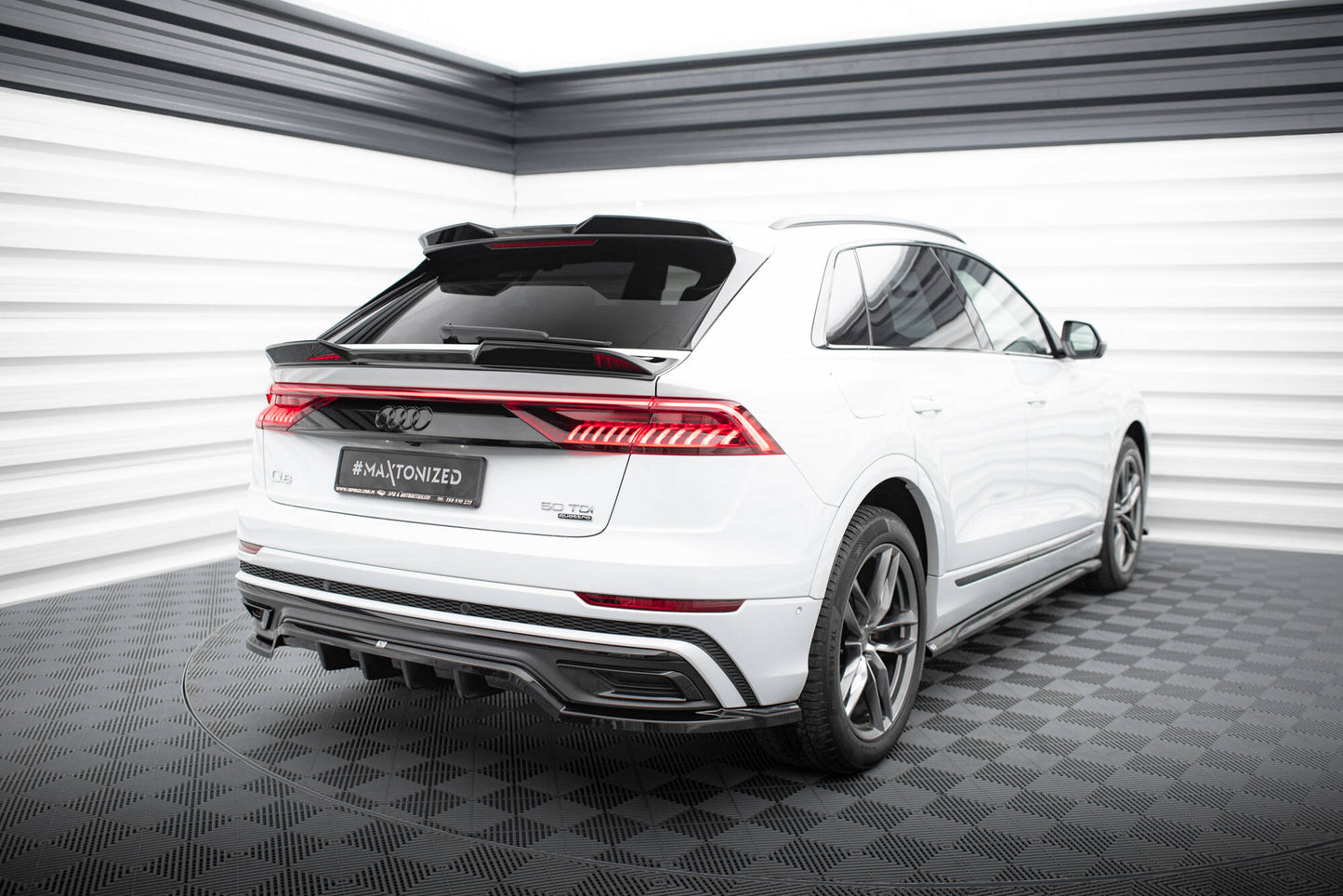 Maxton Höher Spoiler CAP für 3D Audi SQ8 / Q8 S-Line Mk1 schwarz Hochglanz