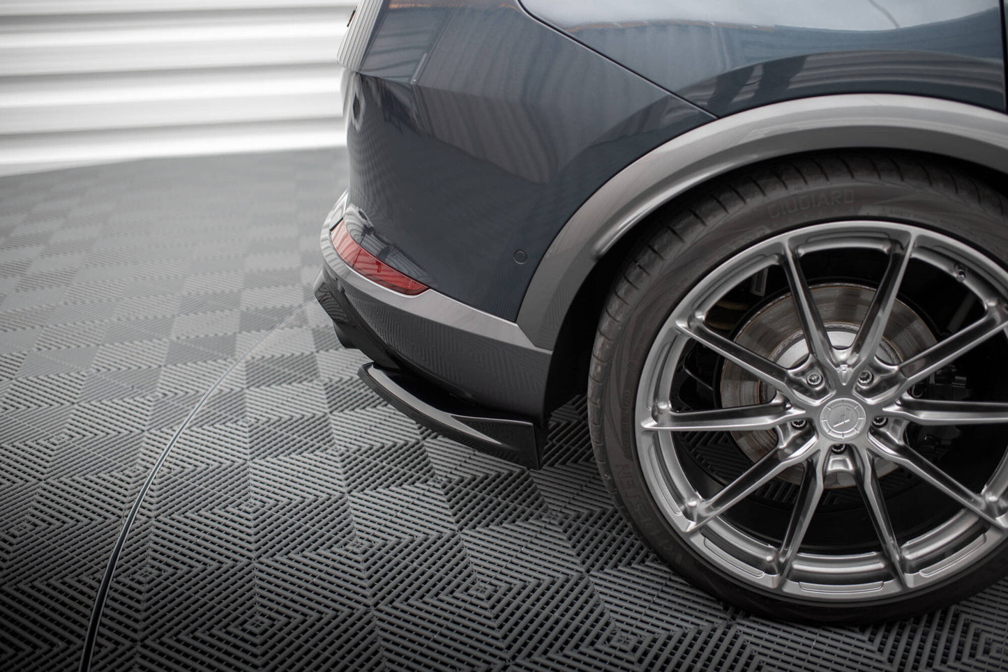Maxton Heck Ansatz Flaps Diffusor V.3 für Cupra Formentor Mk1 schwarz Hochglanz