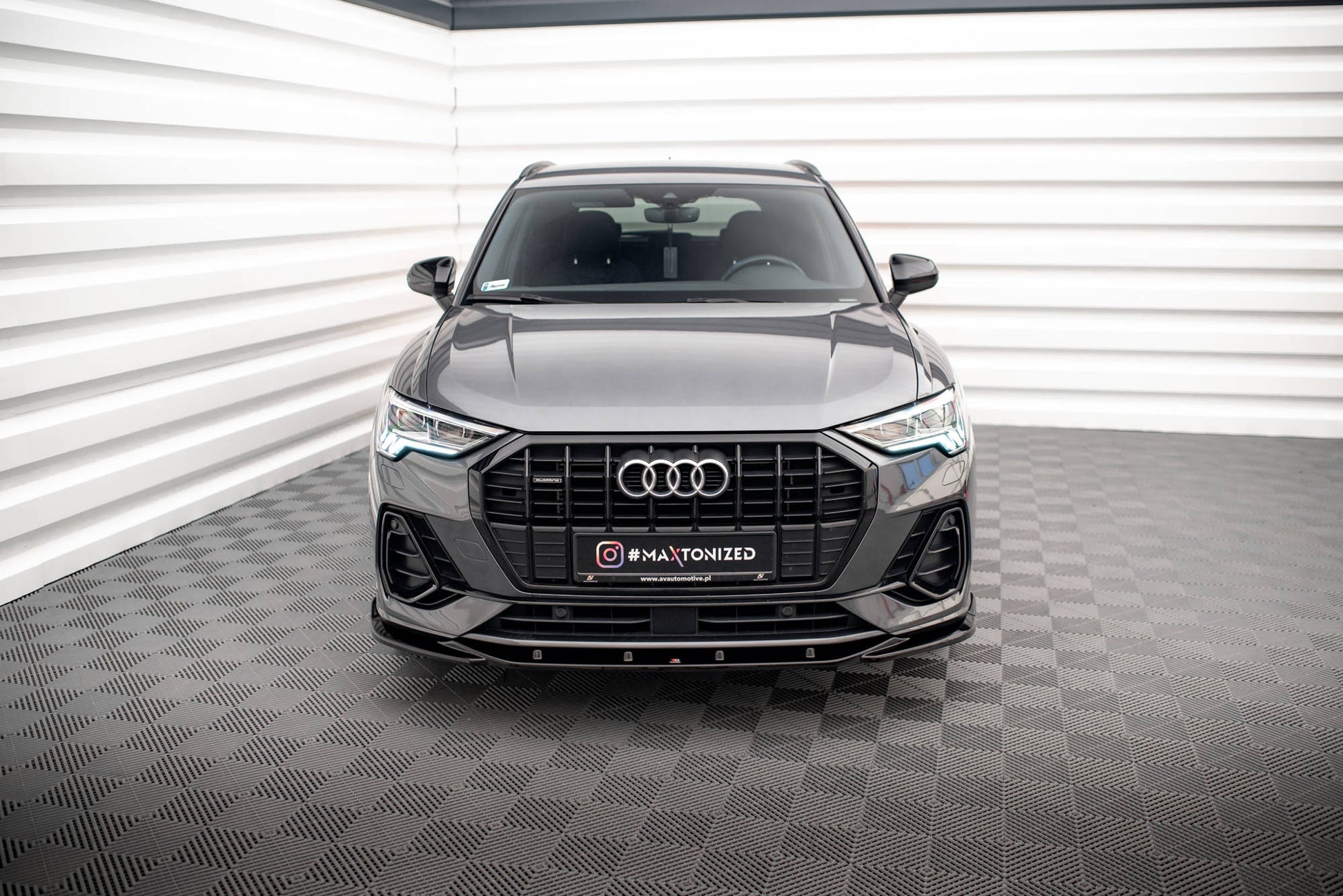 Maxton Front Ansatz V.1 für Audi Q3 S-Line F3 schwarz Hochglanz