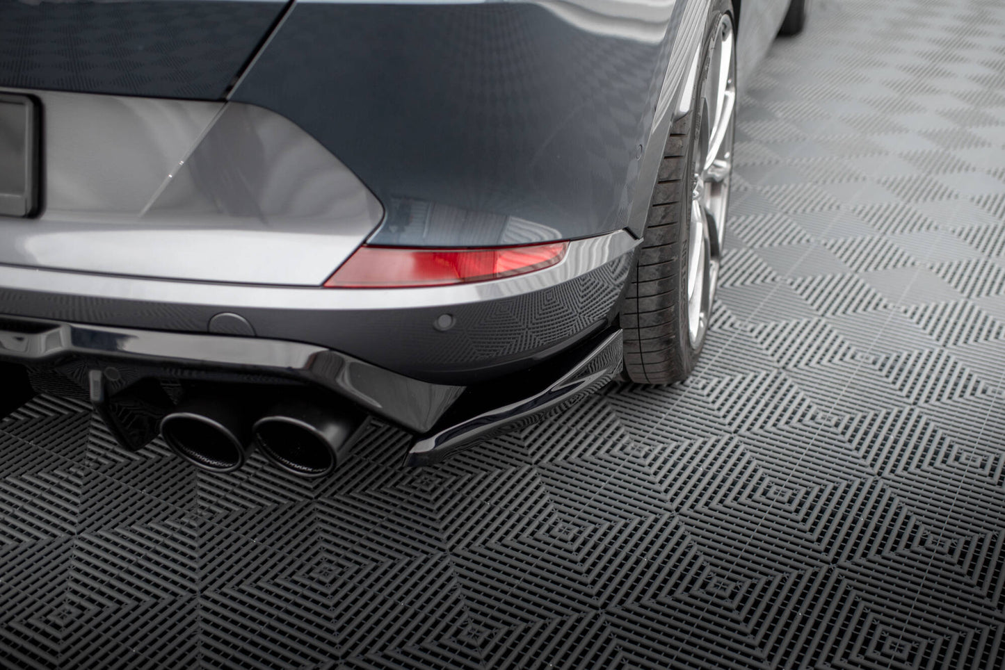 Maxton Heck Ansatz Flaps Diffusor V.4 für Cupra Formentor Mk1 schwarz Hochglanz