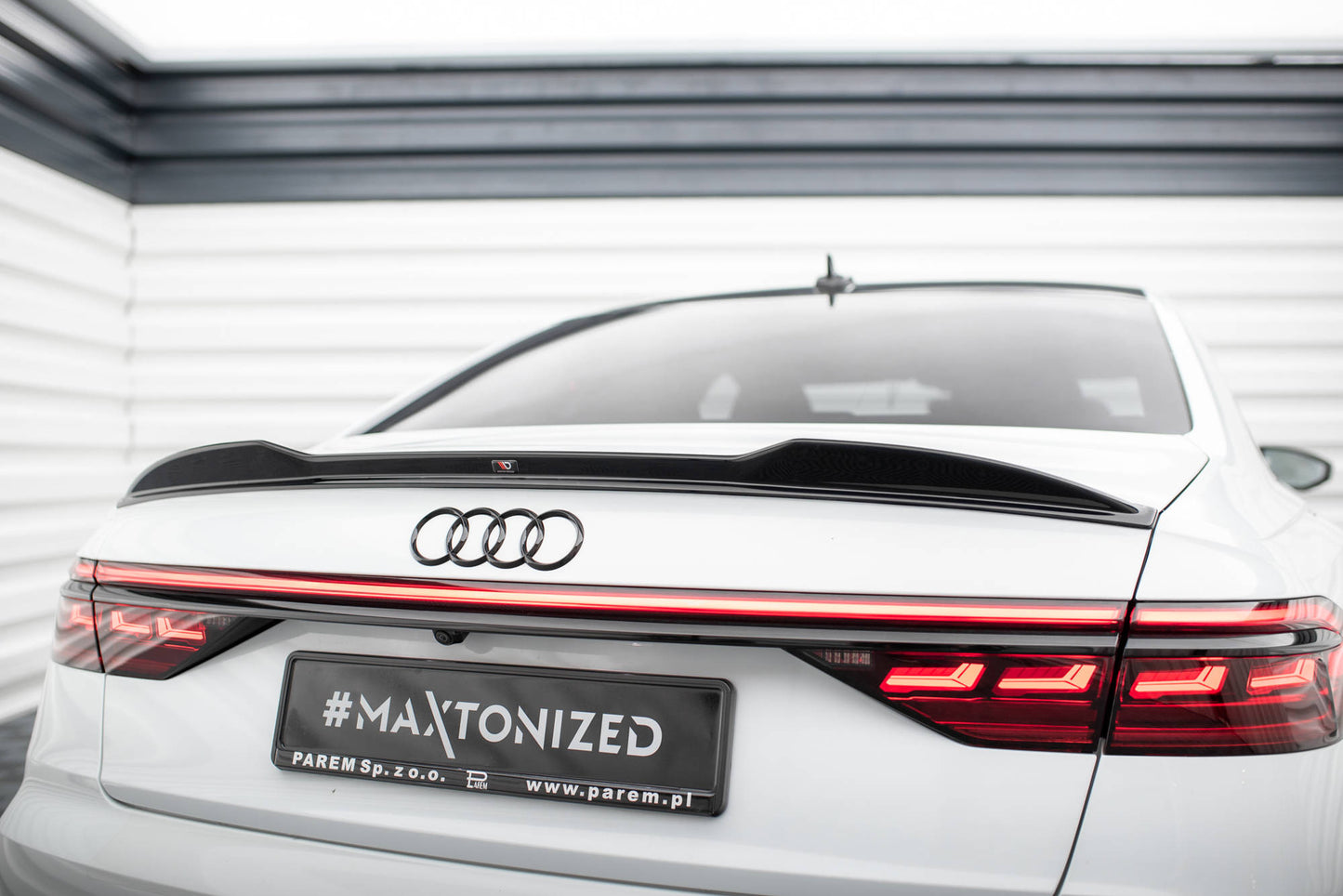 Maxton Spoiler CAP für 3D Audi A8 / A8 S-Line / S8 D5 schwarz Hochglanz