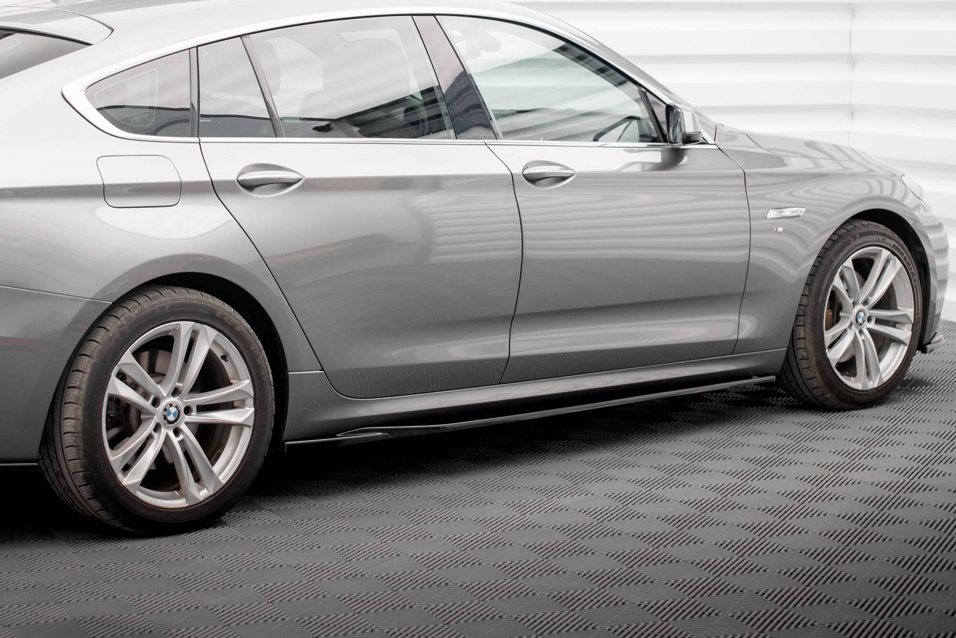 Maxton Seitenschweller Ansatz für BMW 5er GT M-Paket F07 schwarz Hochglanz