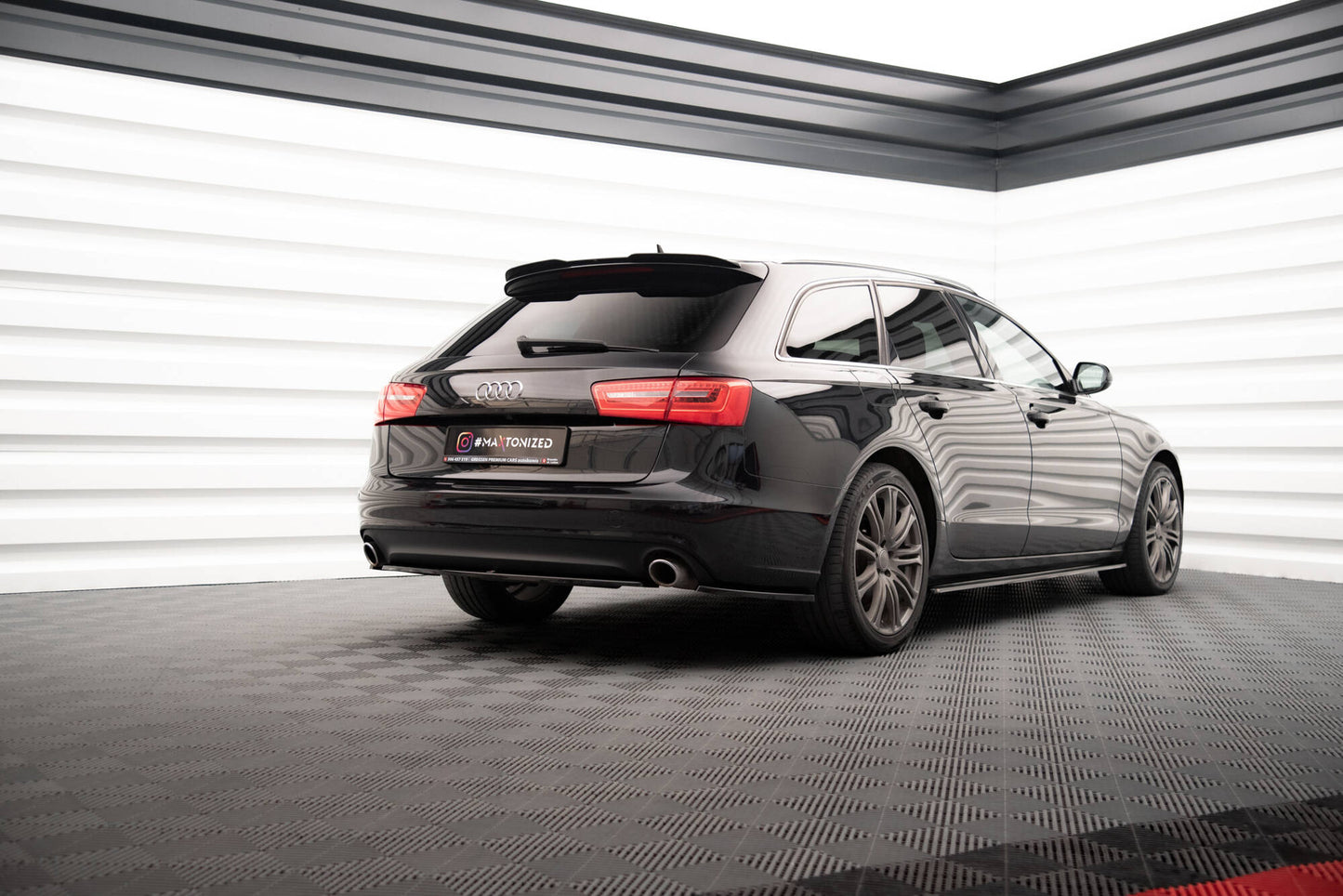 Maxton Mittlerer Diffusor Heck Ansatz für Audi A6 Avant C7 schwarz Hochglanz