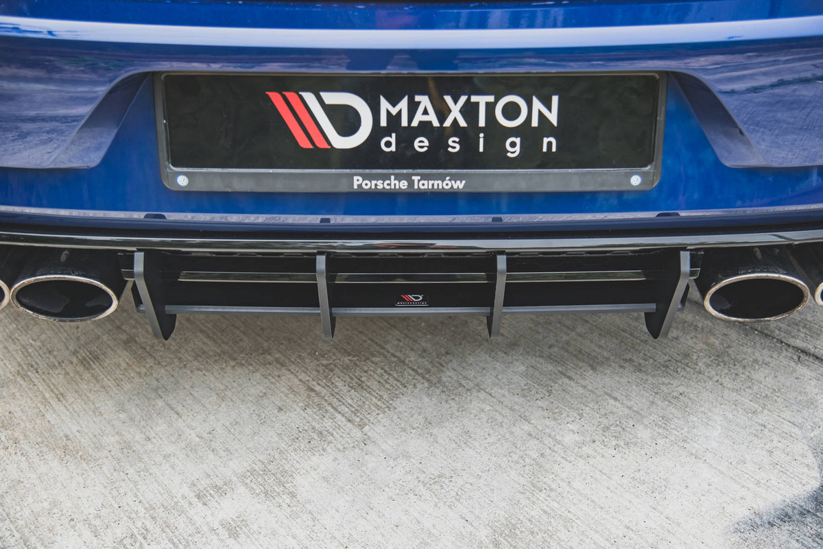 Maxton Robuste Racing Heckschürze für VW Golf 7 R Facelift