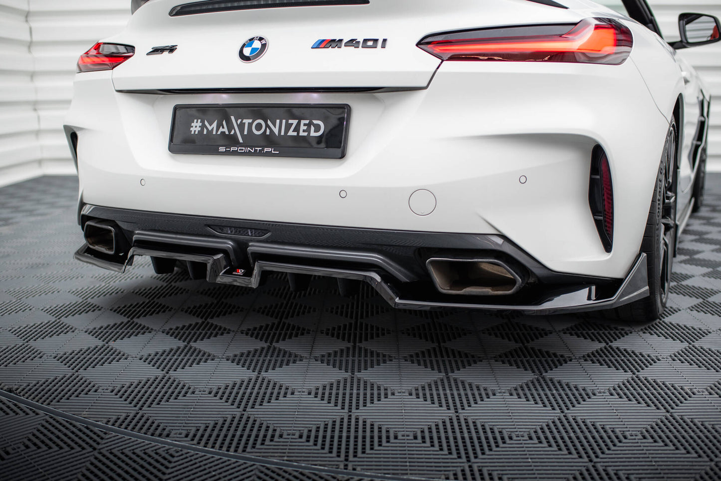Maxton Mittlerer Diffusor Heck Ansatz DTM Look für BMW Z4 M40i G29 schwarz Hochglanz