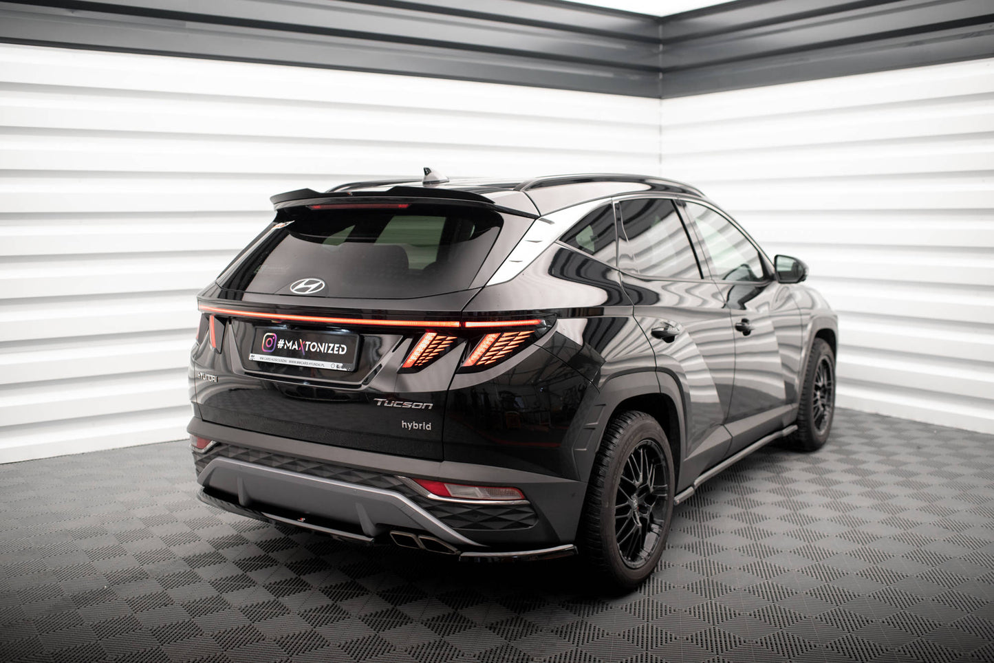 Maxton Spoiler CAP für Hyundai Tucson Mk4 schwarz Hochglanz