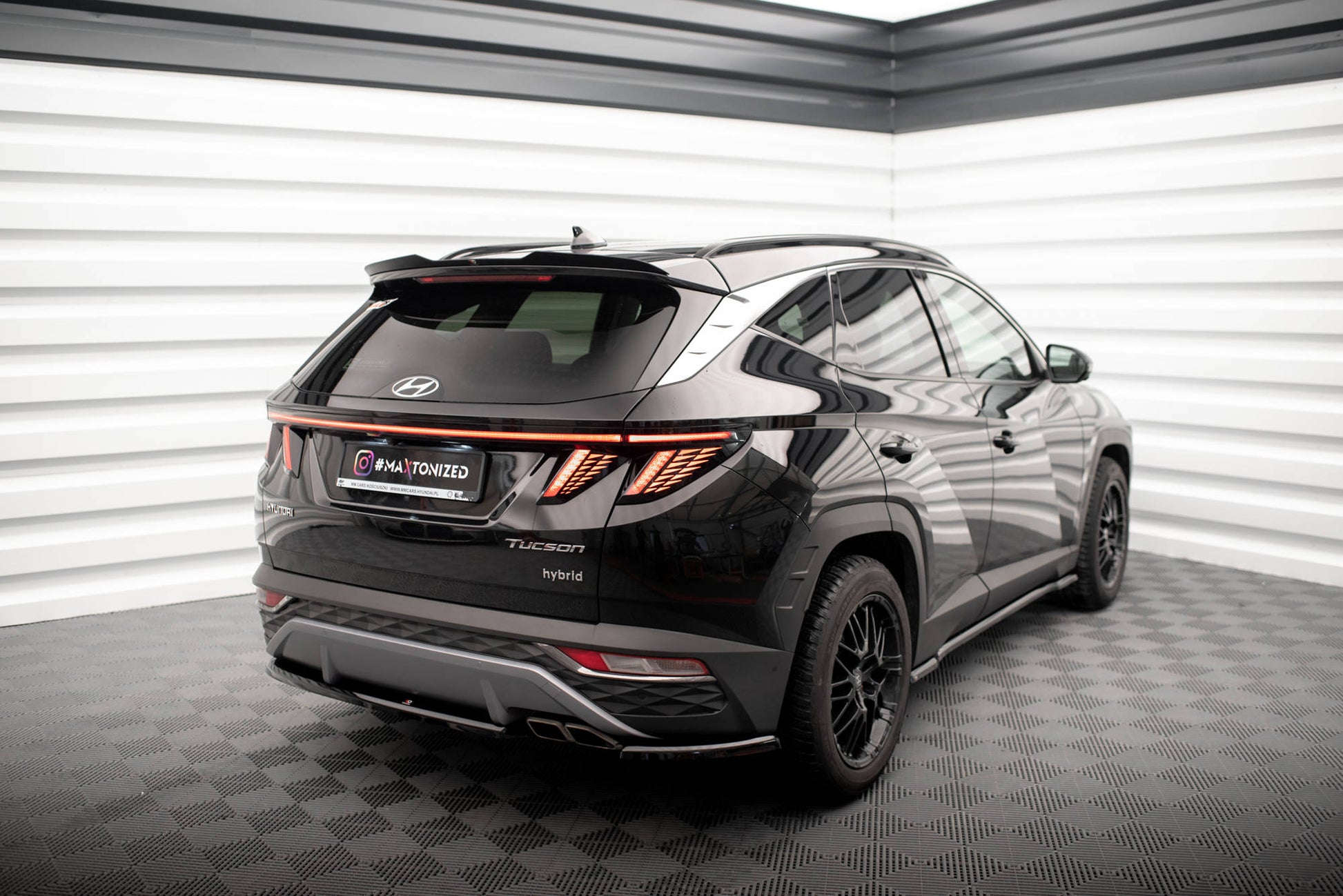 Maxton Spoiler CAP für Hyundai Tucson Mk4 schwarz Hochglanz