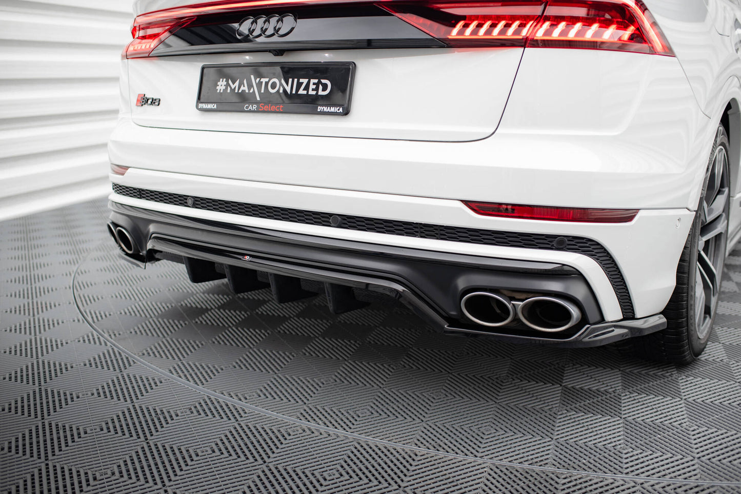 Maxton Mittlerer Diffusor Heck Ansatz DTM Look für Audi SQ8 Mk1  schwarz Hochglanz