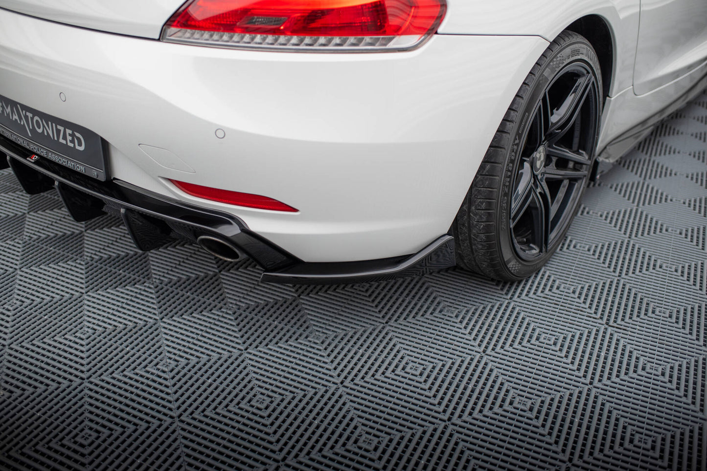 Maxton Heck Ansatz Flaps Diffusor für BMW Z4 E89 schwarz Hochglanz