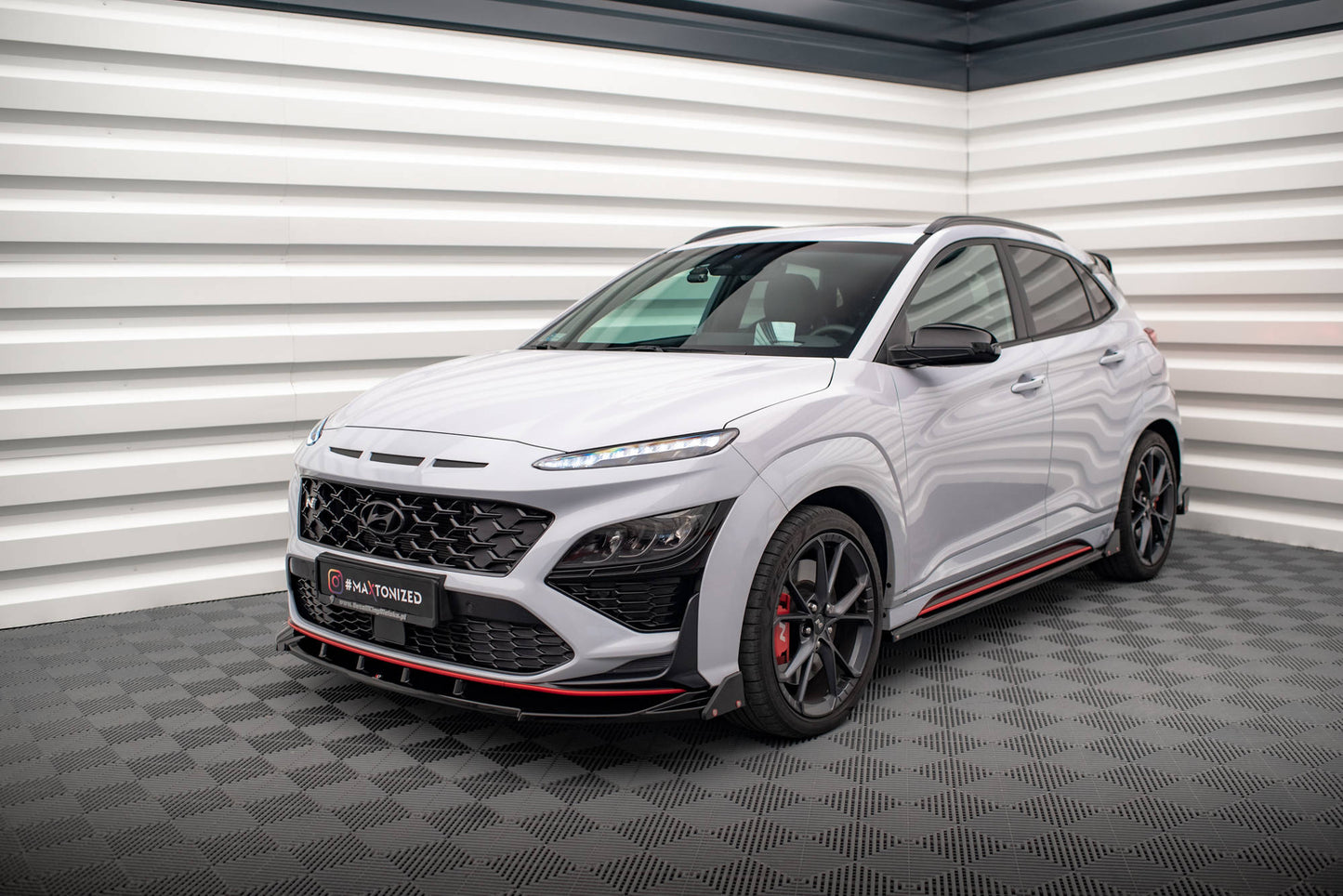Maxton Front Ansatz V.2 +Flaps für Hyundai Kona N Mk1
